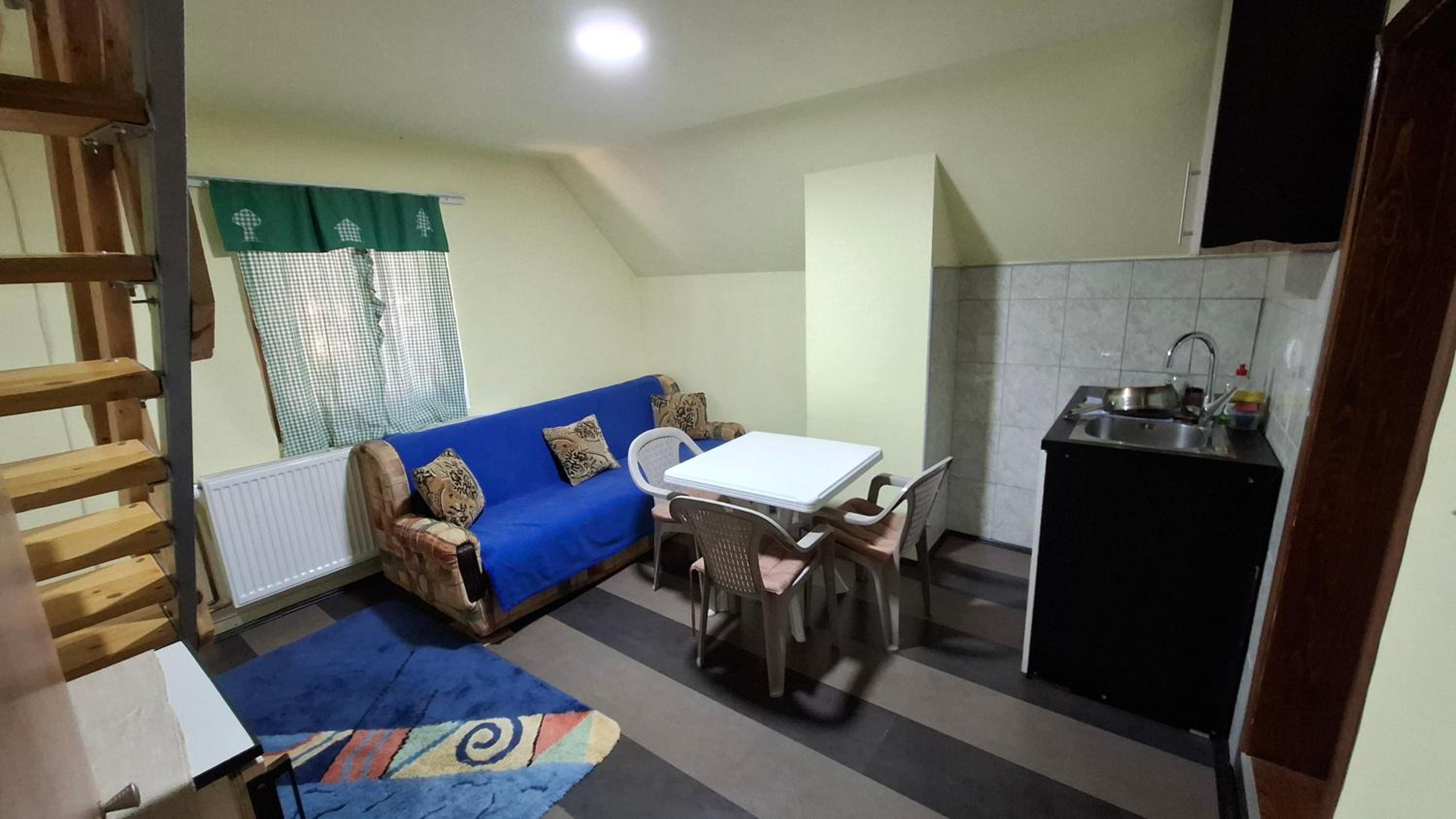 Quadruple Room with Mountain View photo 1