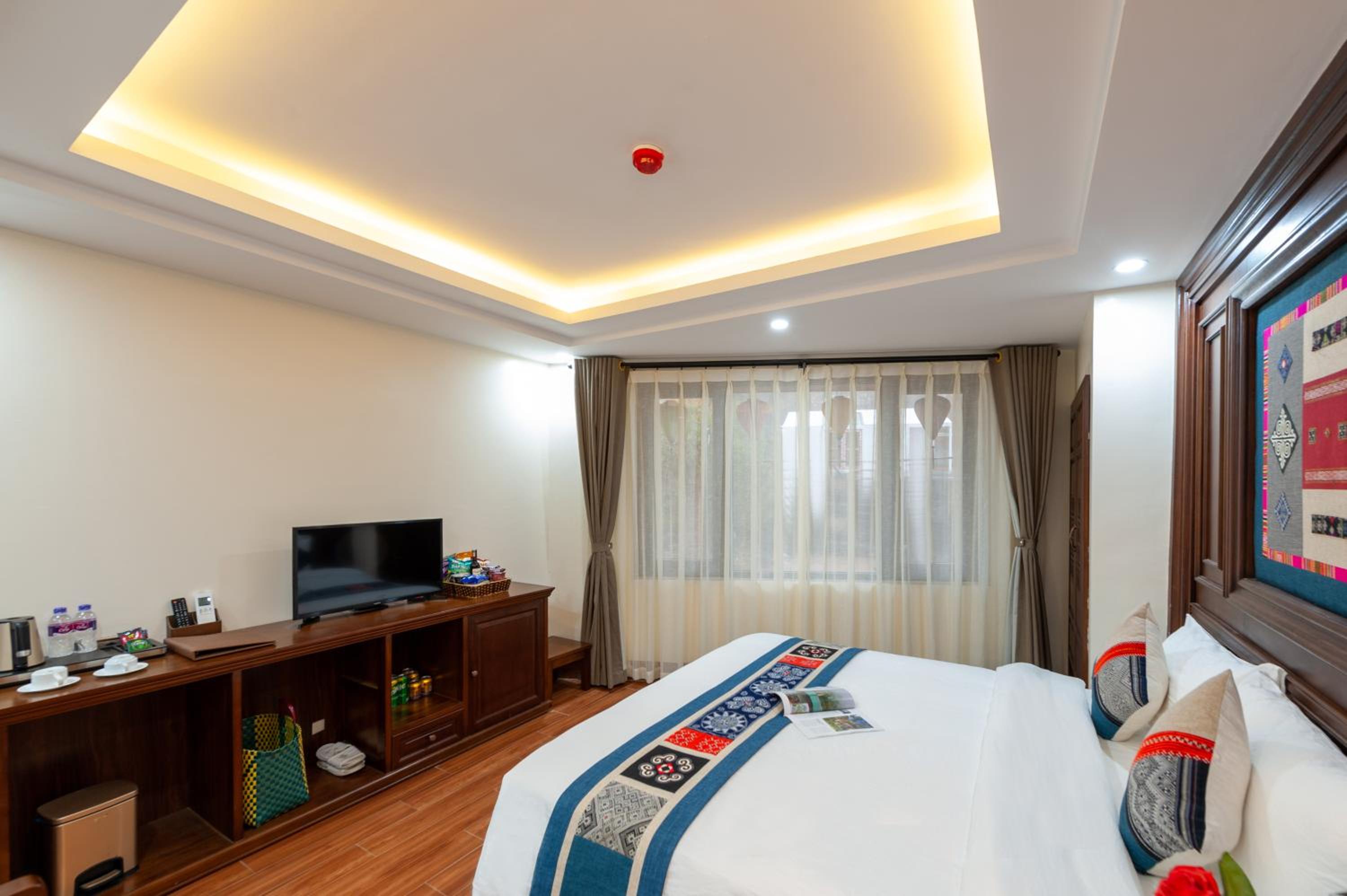 Deluxe Double or Twin Room - Photo 6