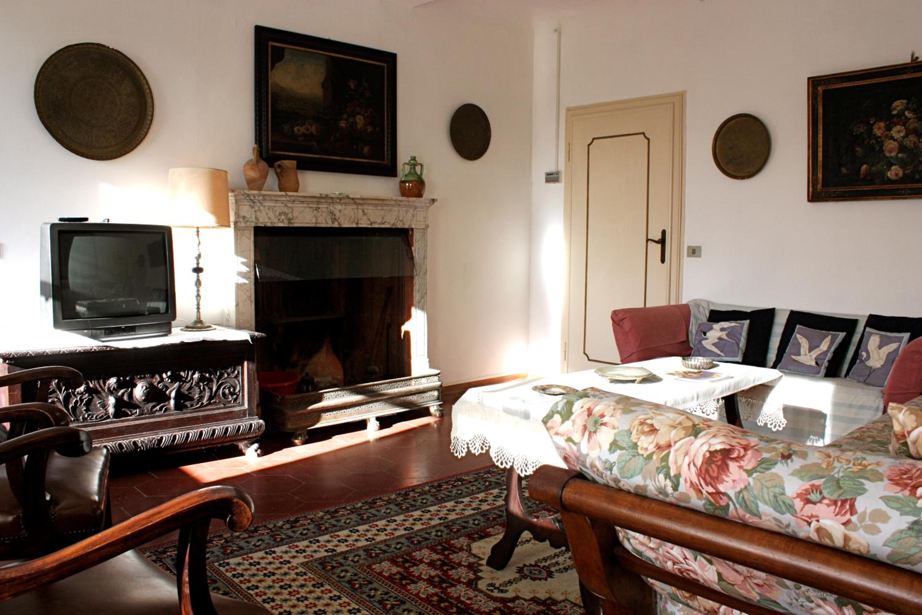 Deluxe Four-Bedroom Apartment - Photo 1