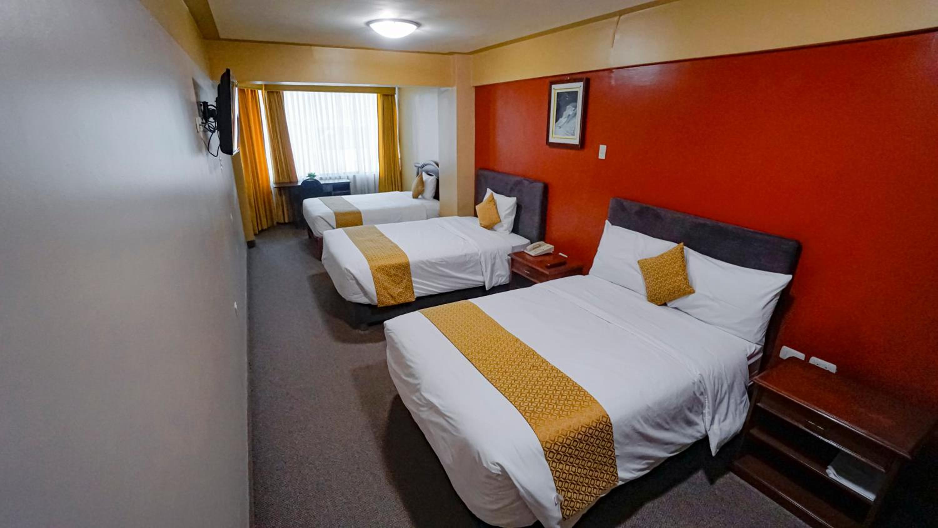 Triple Room