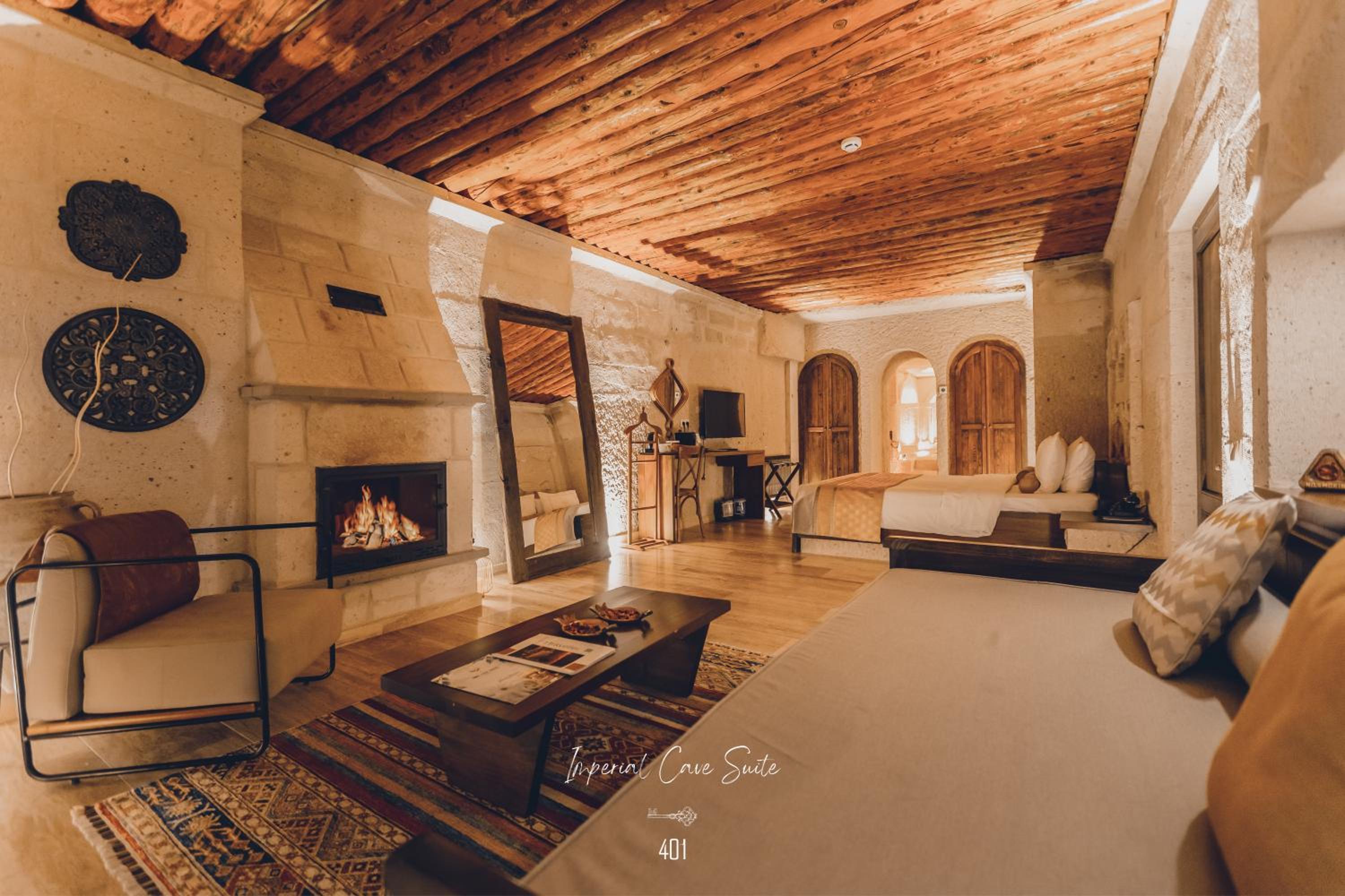 Imperial Cave Suite (Jacuzzi with Fire Place) - Photo 4