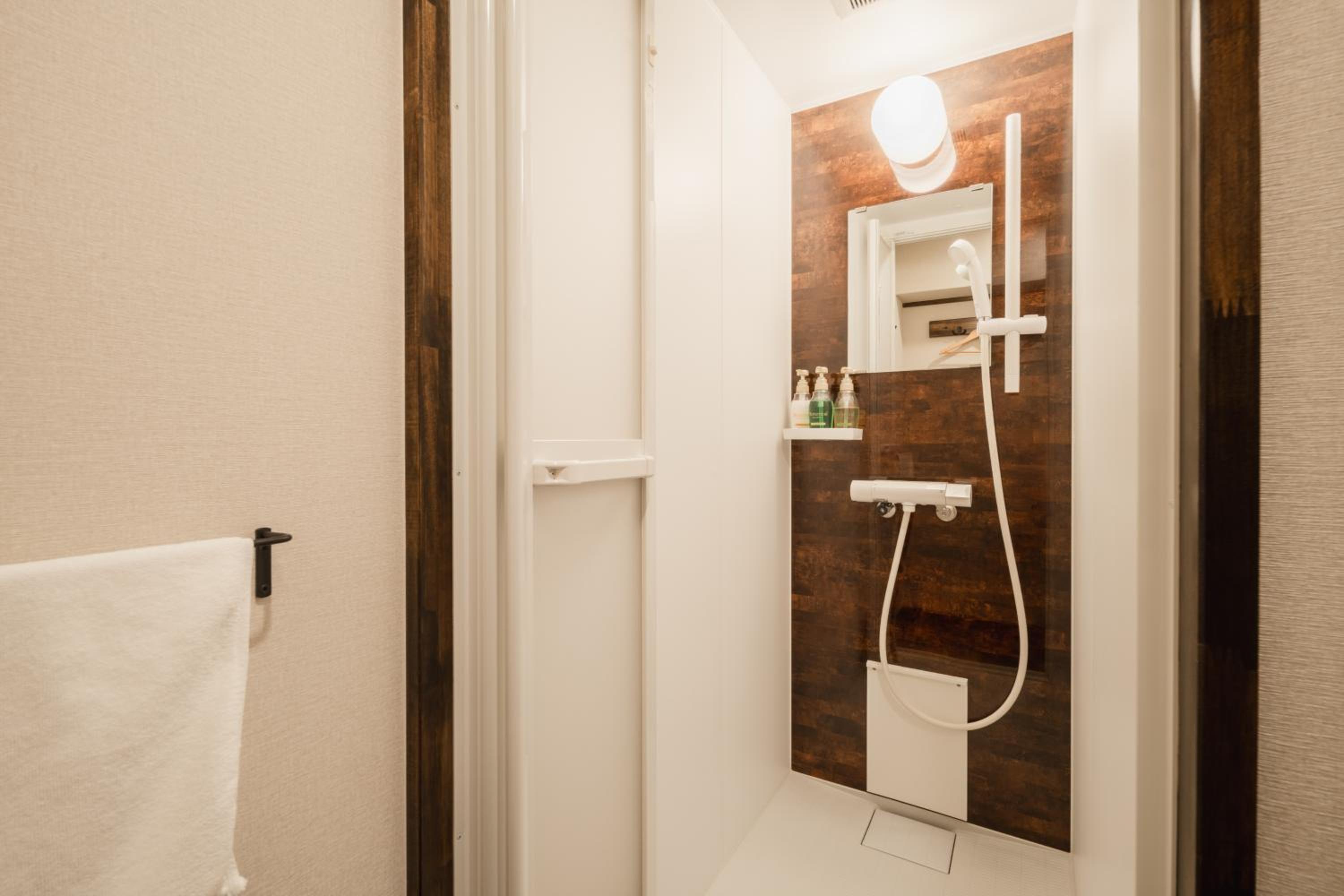 Deluxe Triple Room - Photo 13