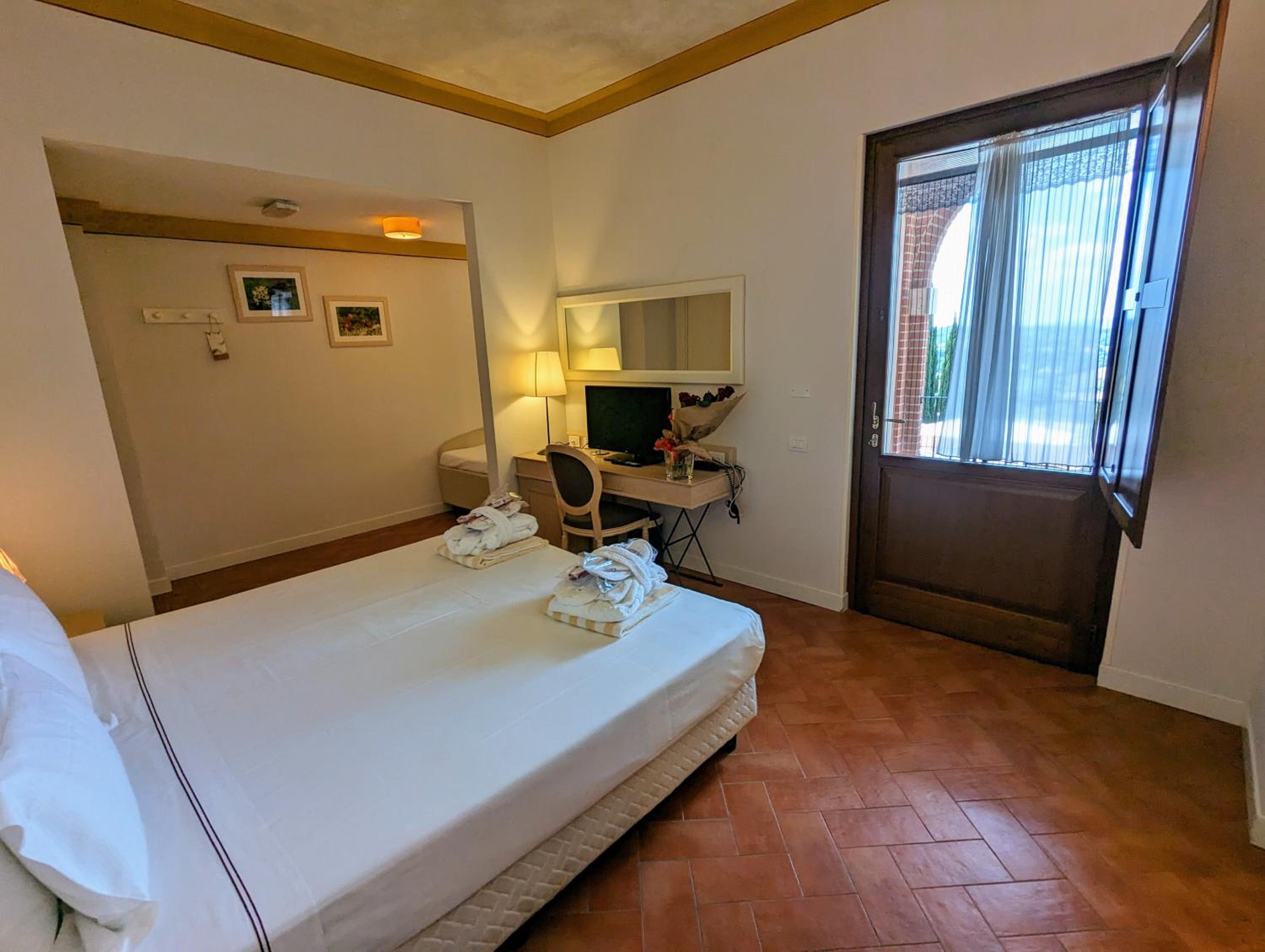 Superior Double Room - Photo 20