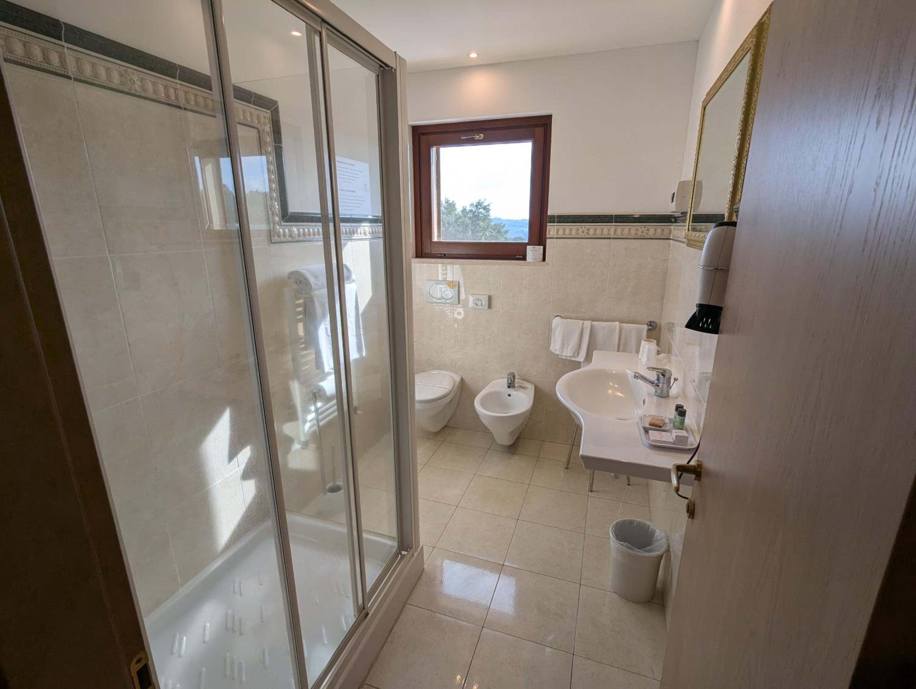 Deluxe Double Room - Photo 52