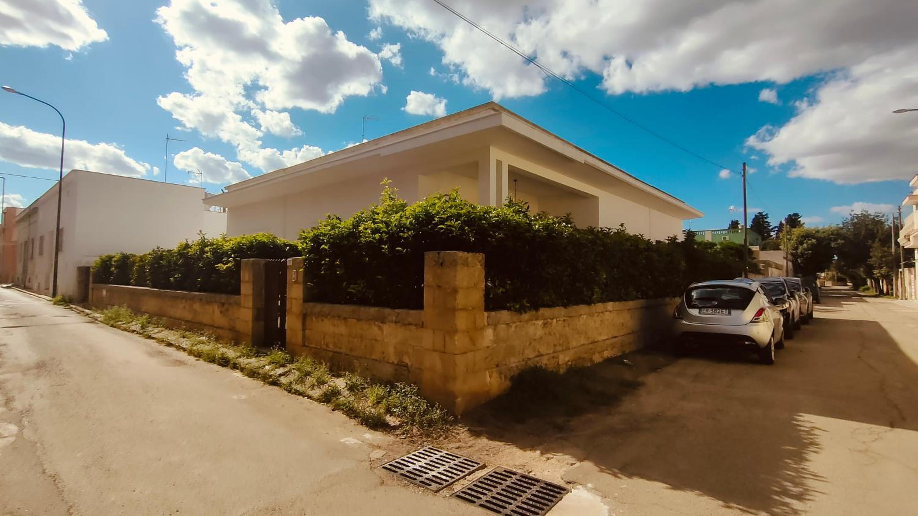 Four-Bedroom House photo 2