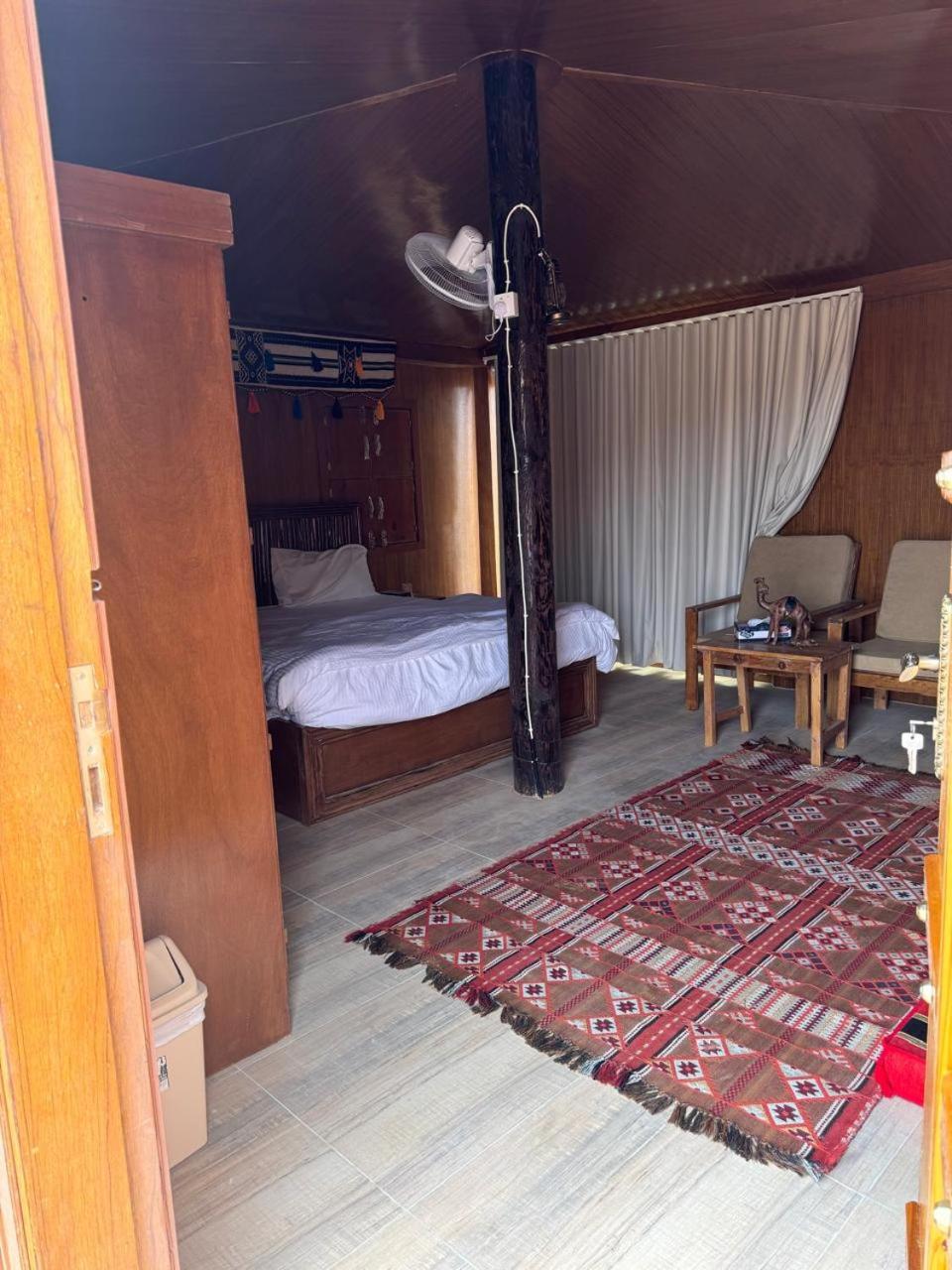 Deluxe Double or Twin Room photo 3