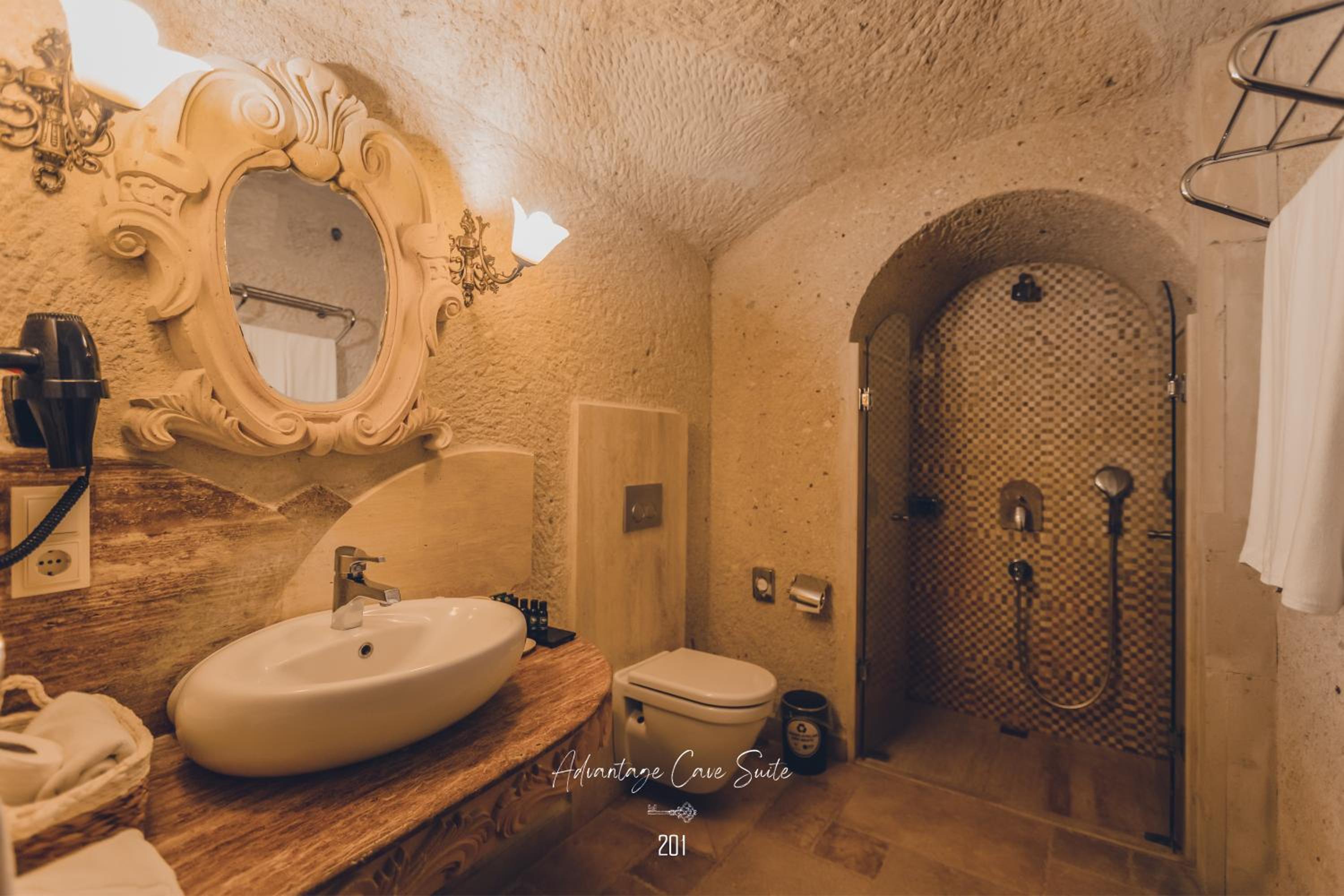 Advantage Cave Room photo 3