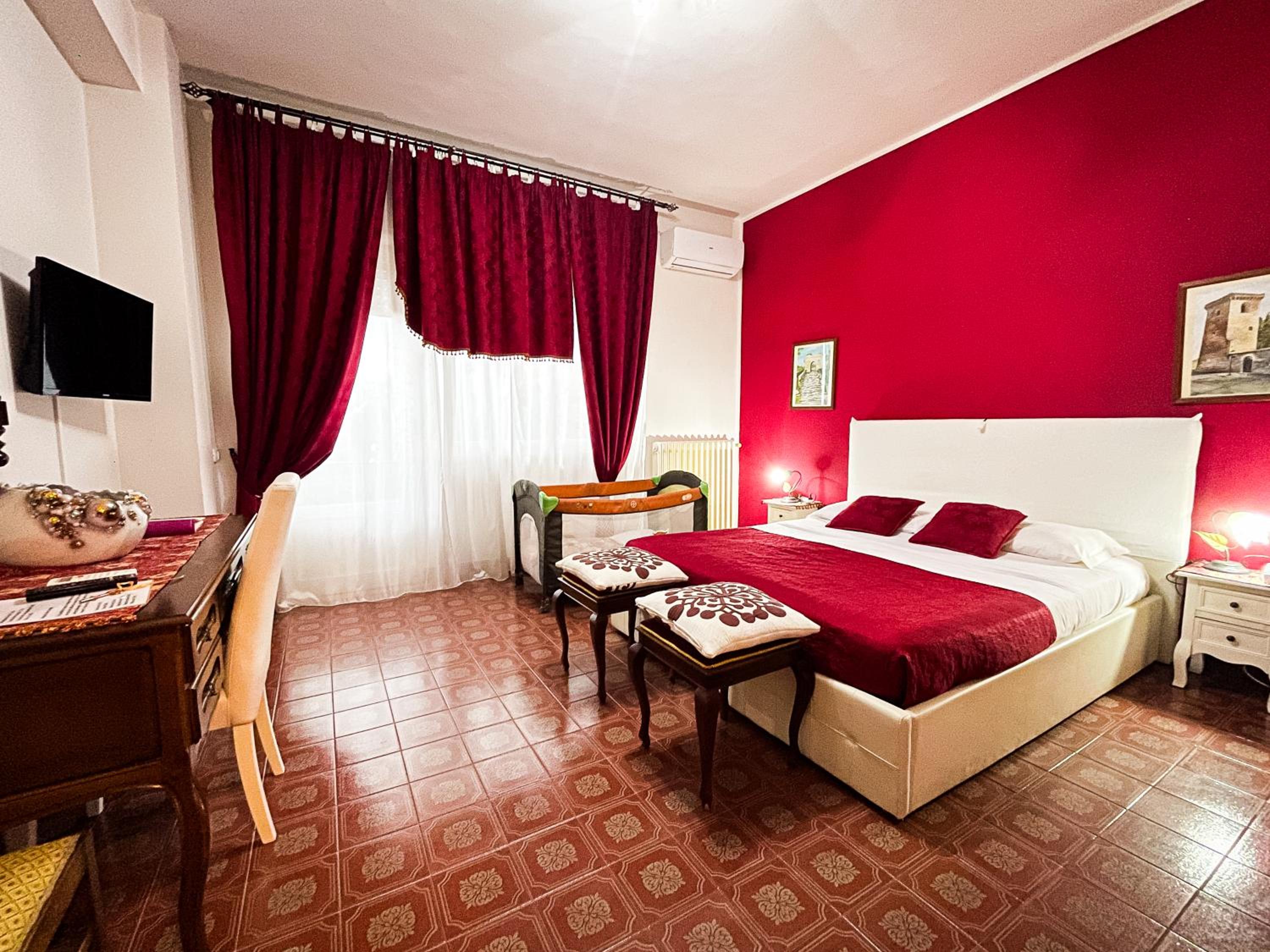 Family Suite with Balcony photo 1