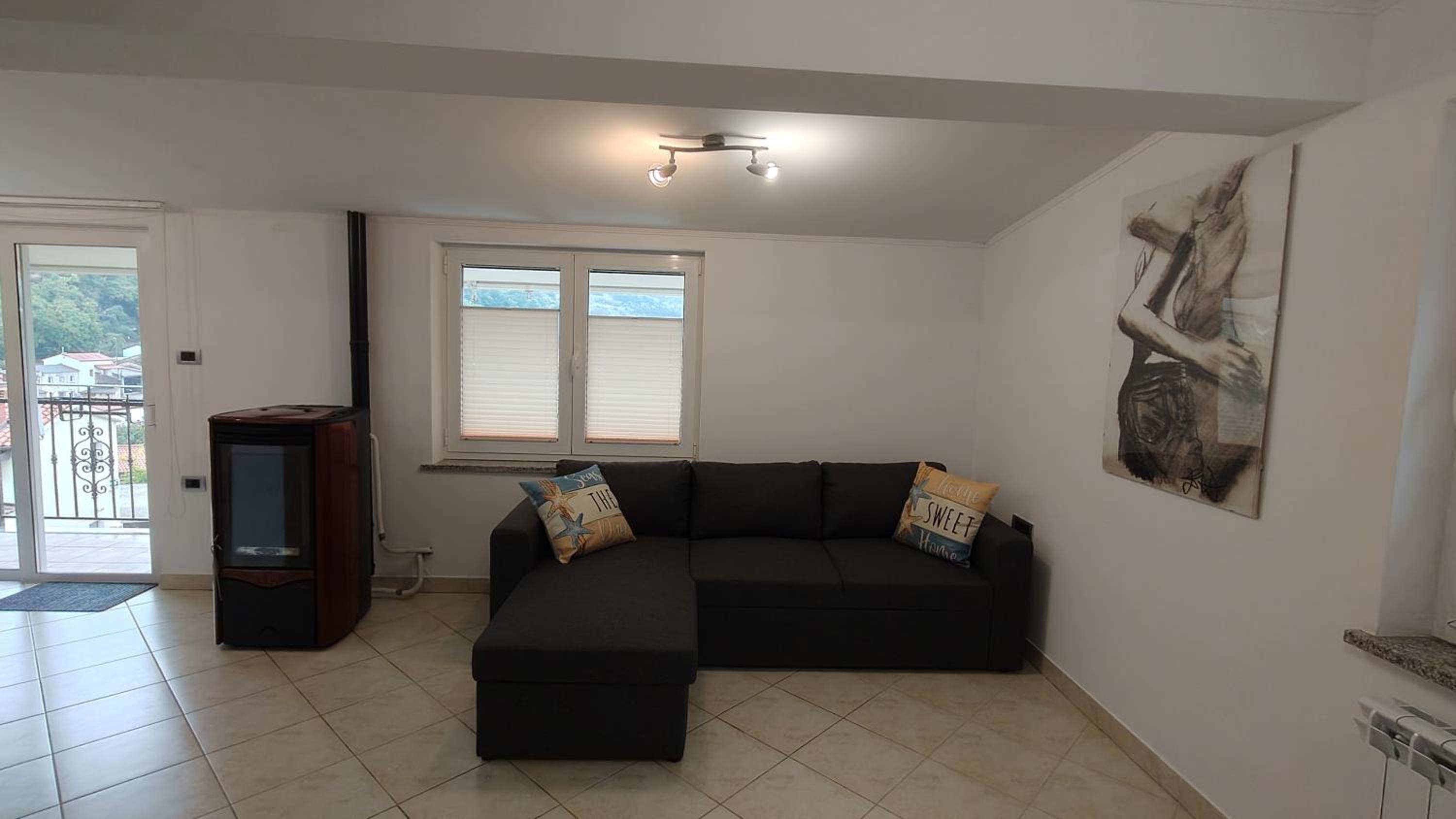 Two-Bedroom Apartment with Balcony photo 3