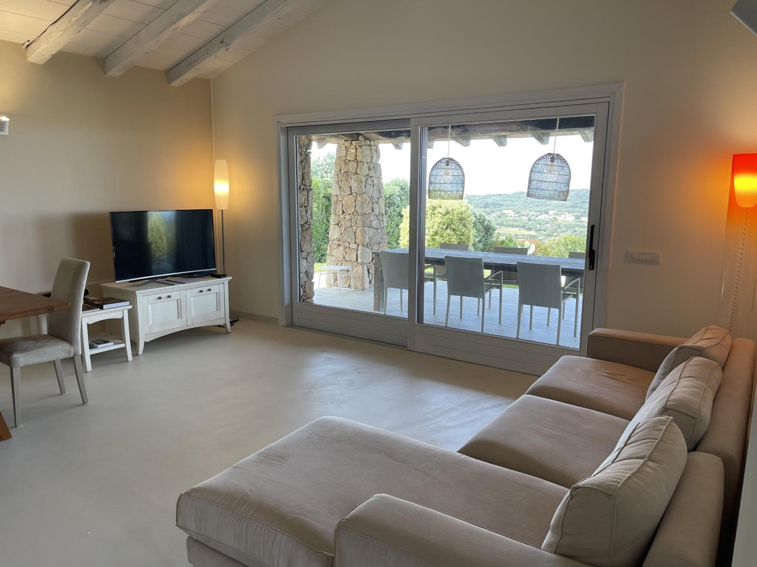 Three-Bedroom Villa photo 1