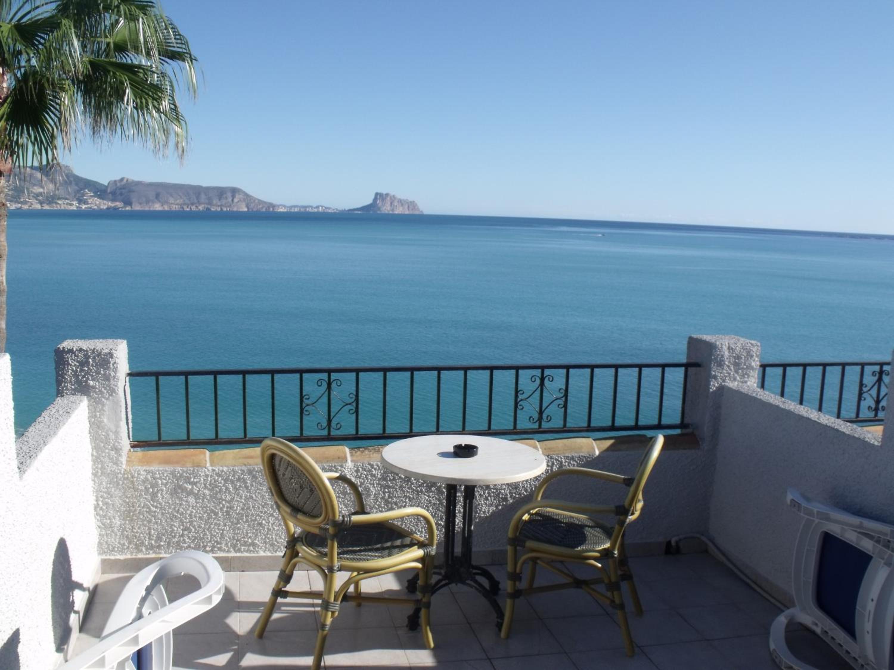 Habitación Doble Superior con Vista al Mar y Terraza.