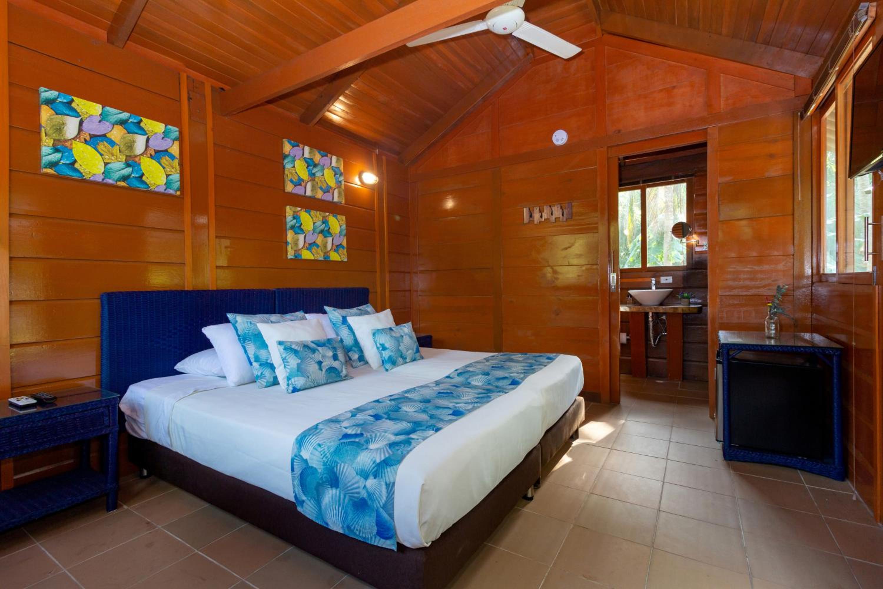 Bungalow with Sea View