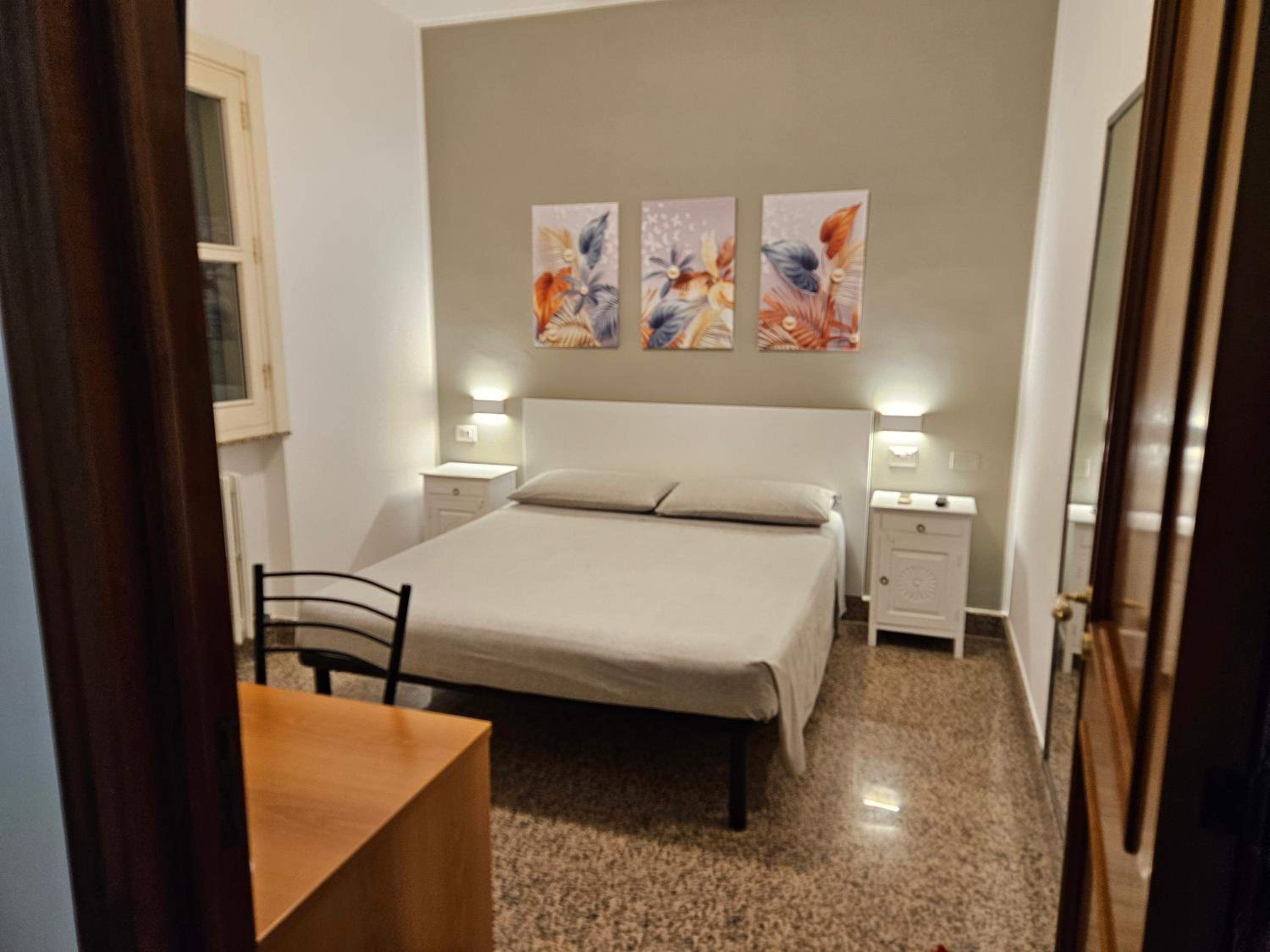 Double Room with Private Bathroom photo 1