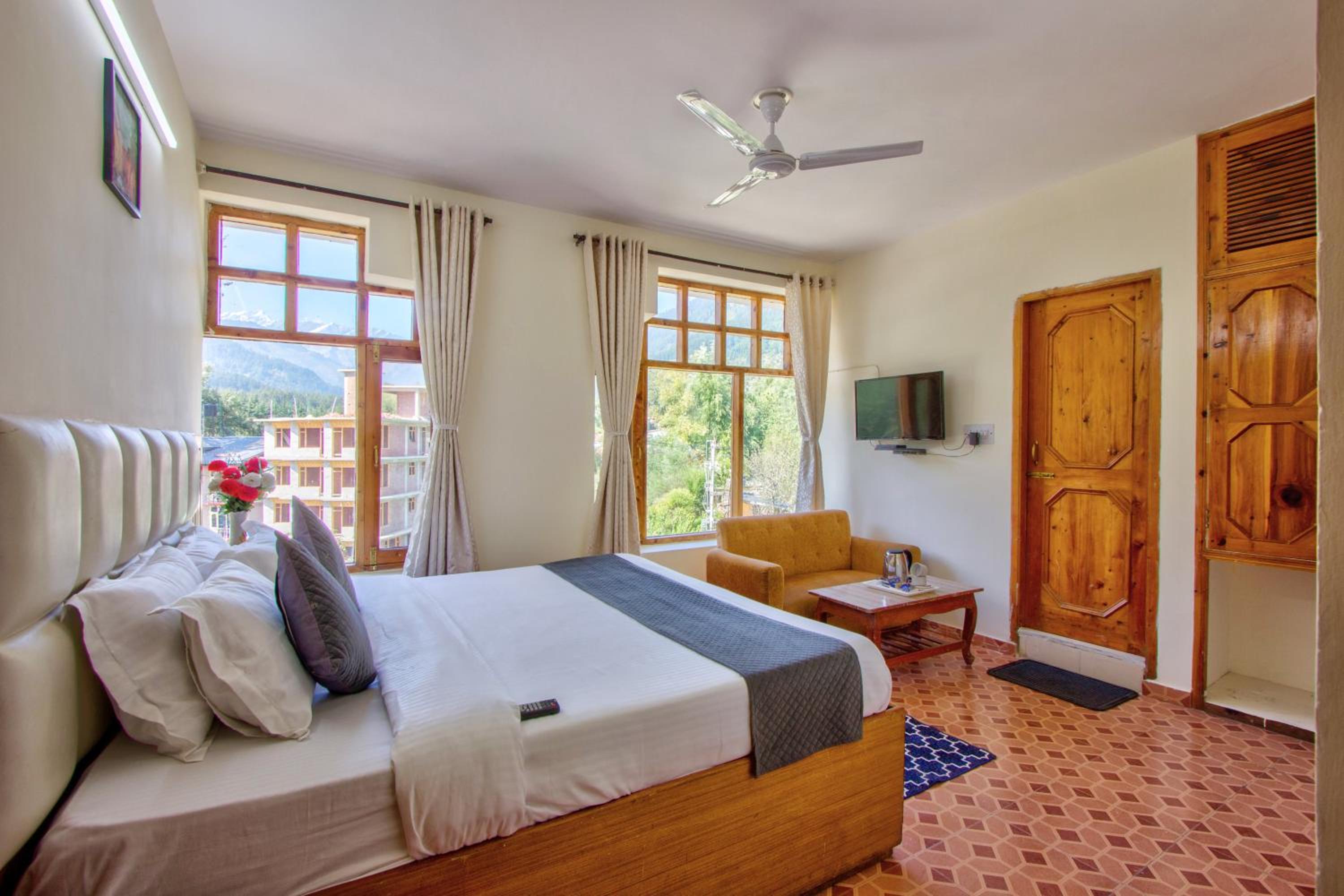 Double Room With Mountain View