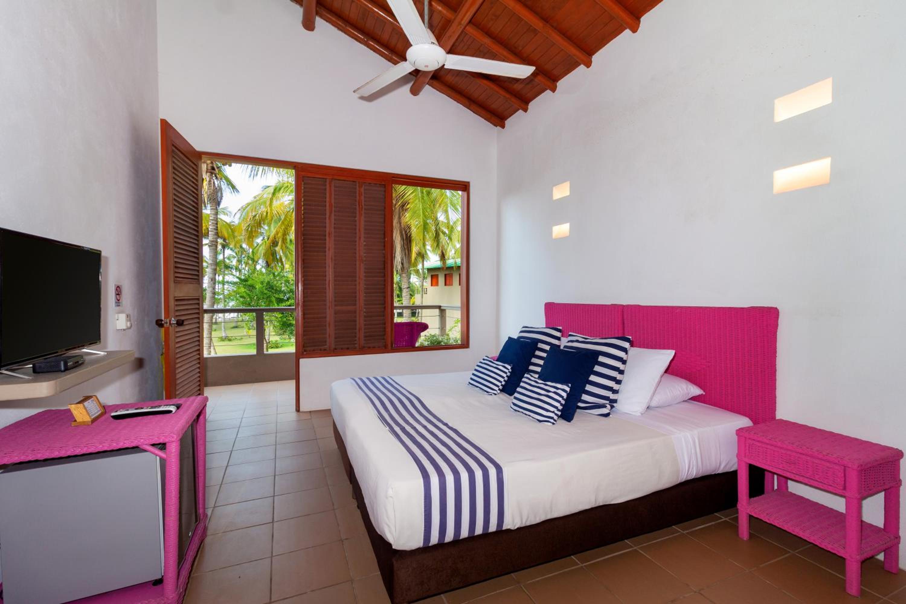 Triple Room with Garden View