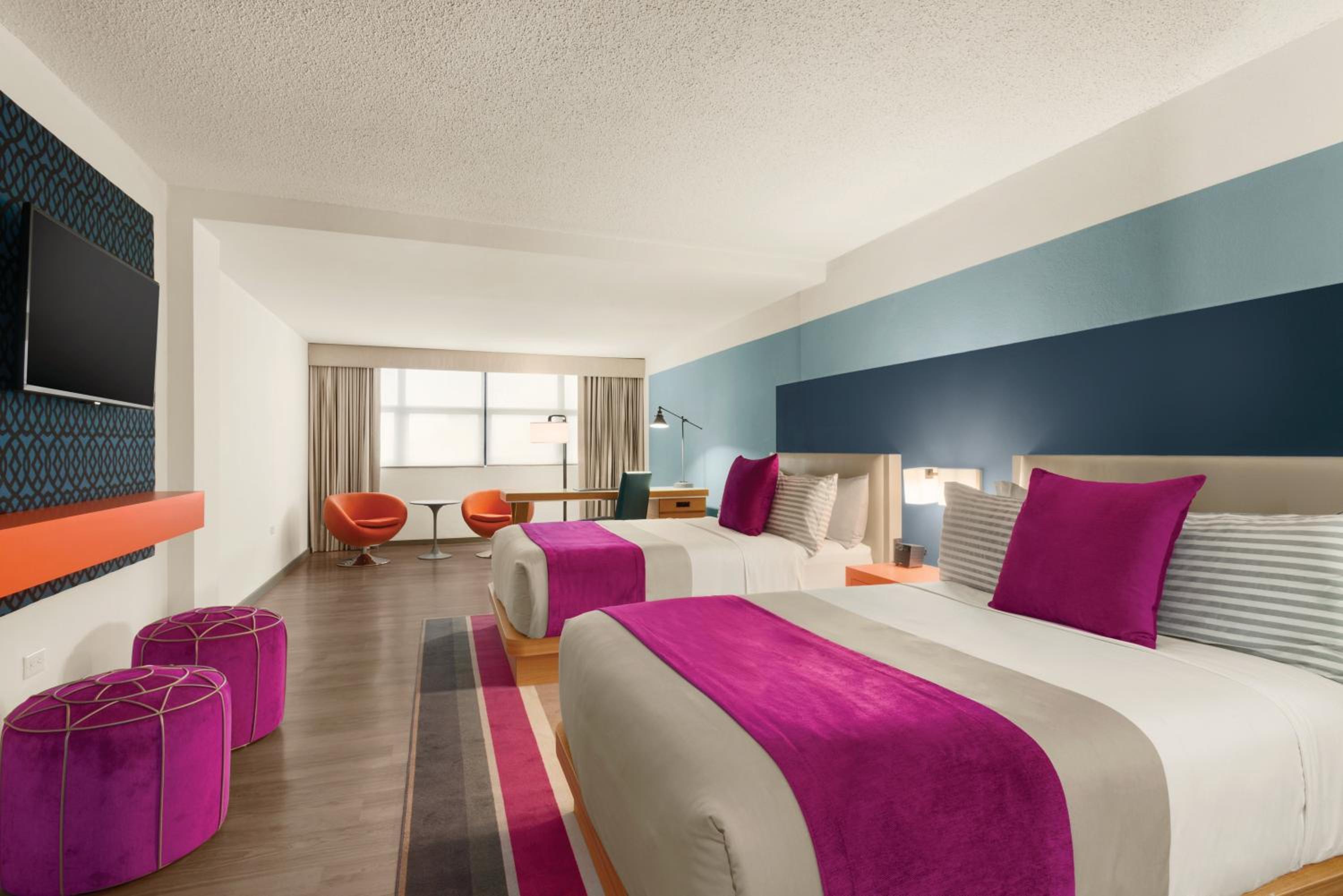 Premium Double Room with Two Double Beds - Mobility Access - Photo 2
