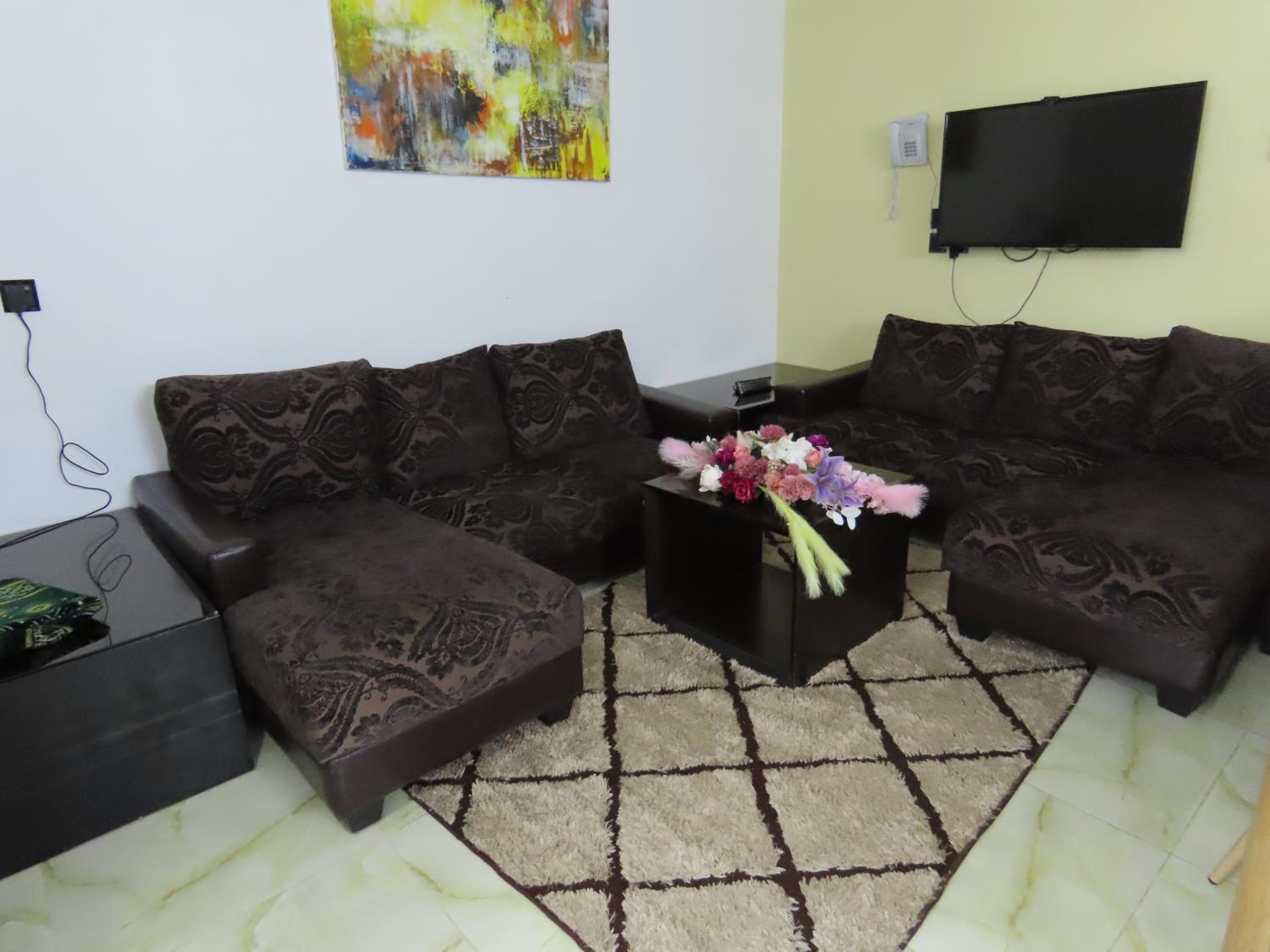 Three-Bedroom Apartment photo 1