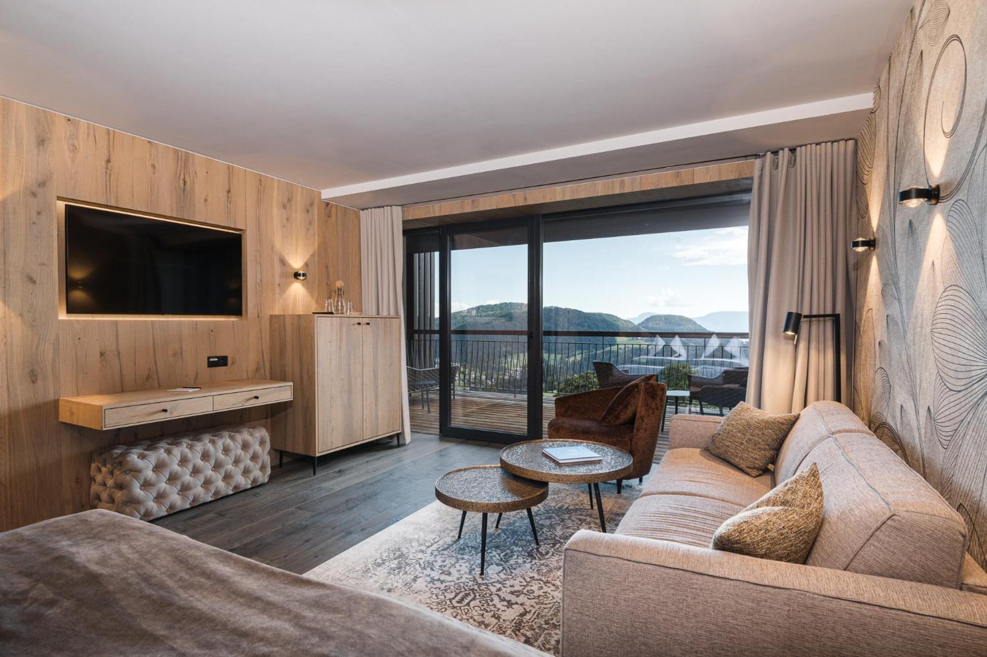 Deluxe Family Suite