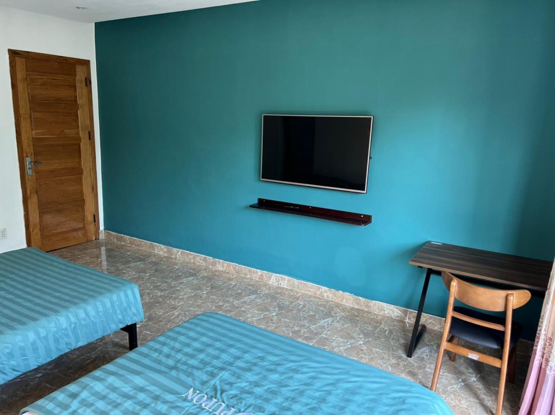 Family Room photo 2