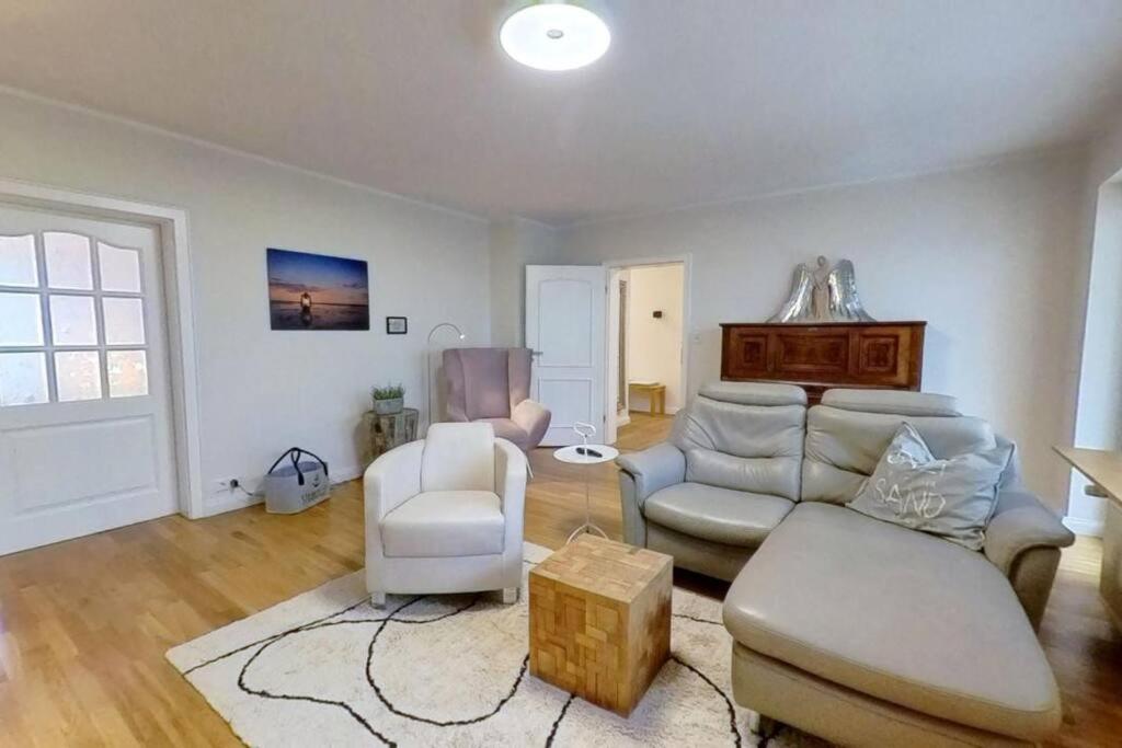Three-Bedroom Apartment photo 1