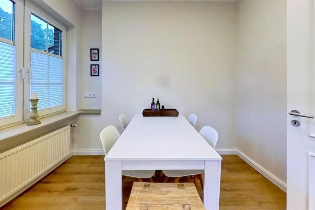 Three-Bedroom Apartment photo 2