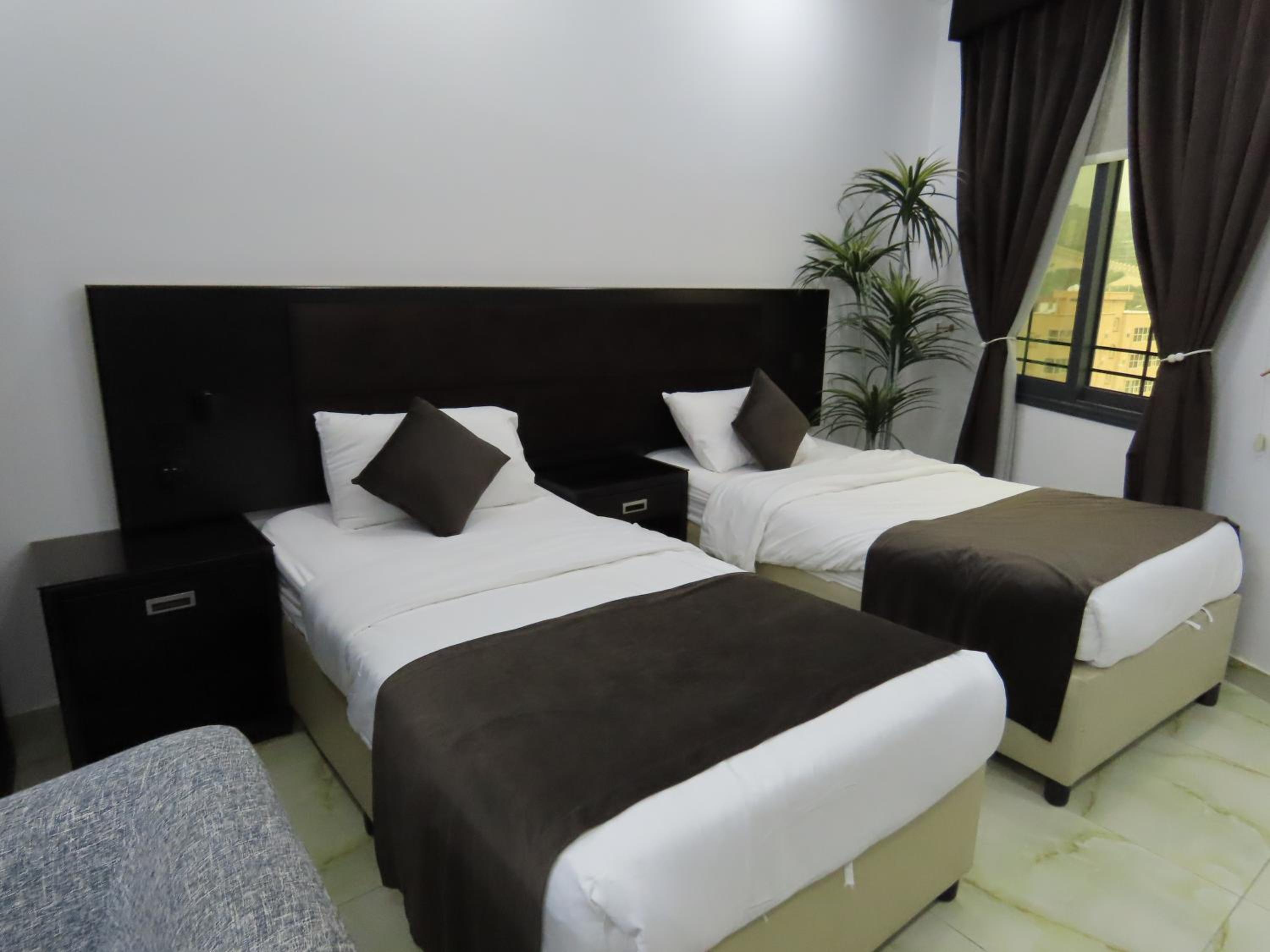Small Double or Twin Room photo 3