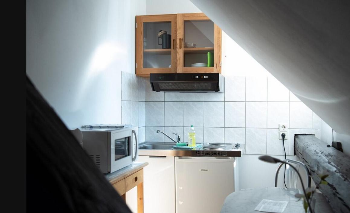 Studio Apartment - Photo 4