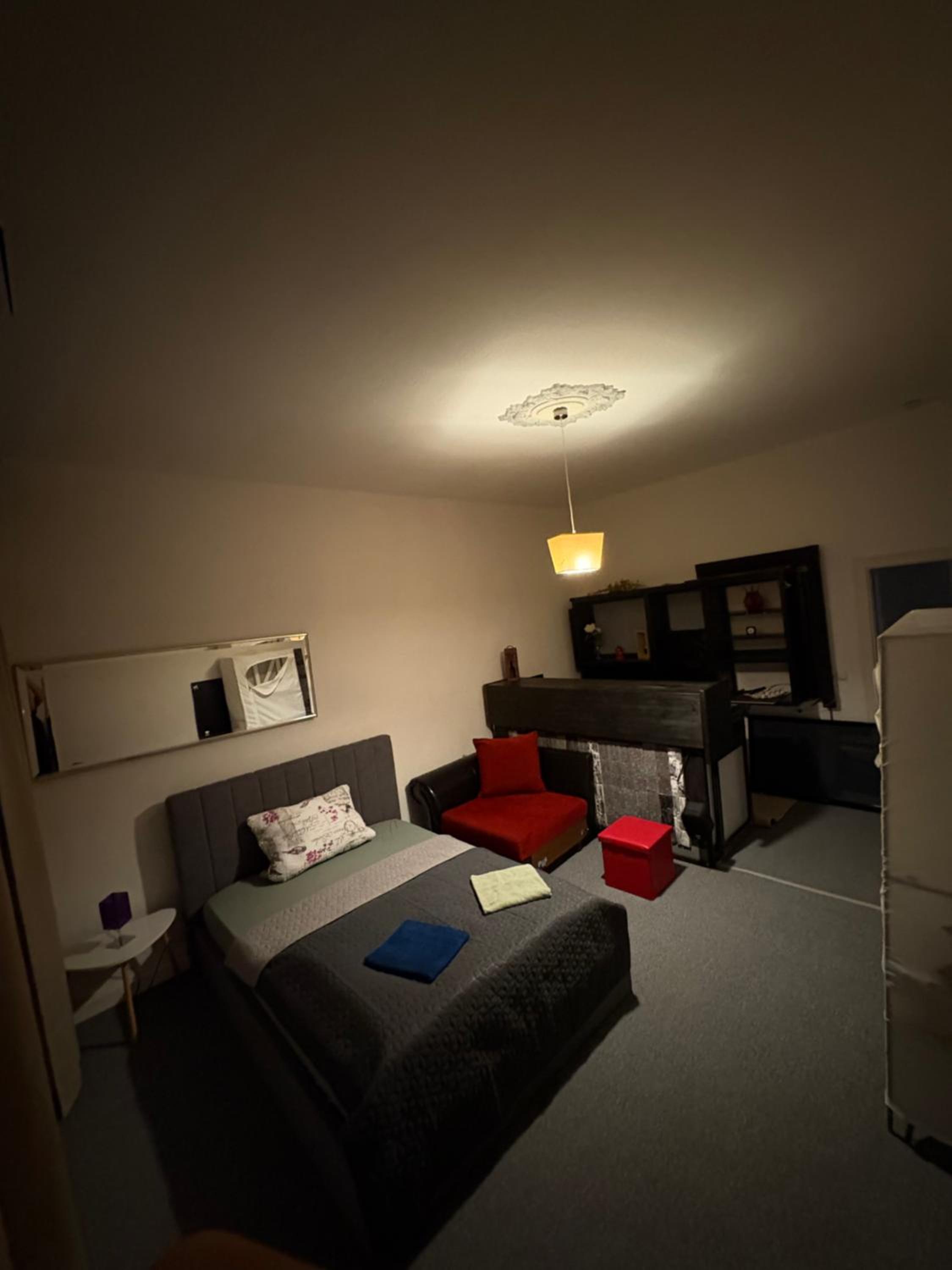 One-Bedroom Apartment photo 2