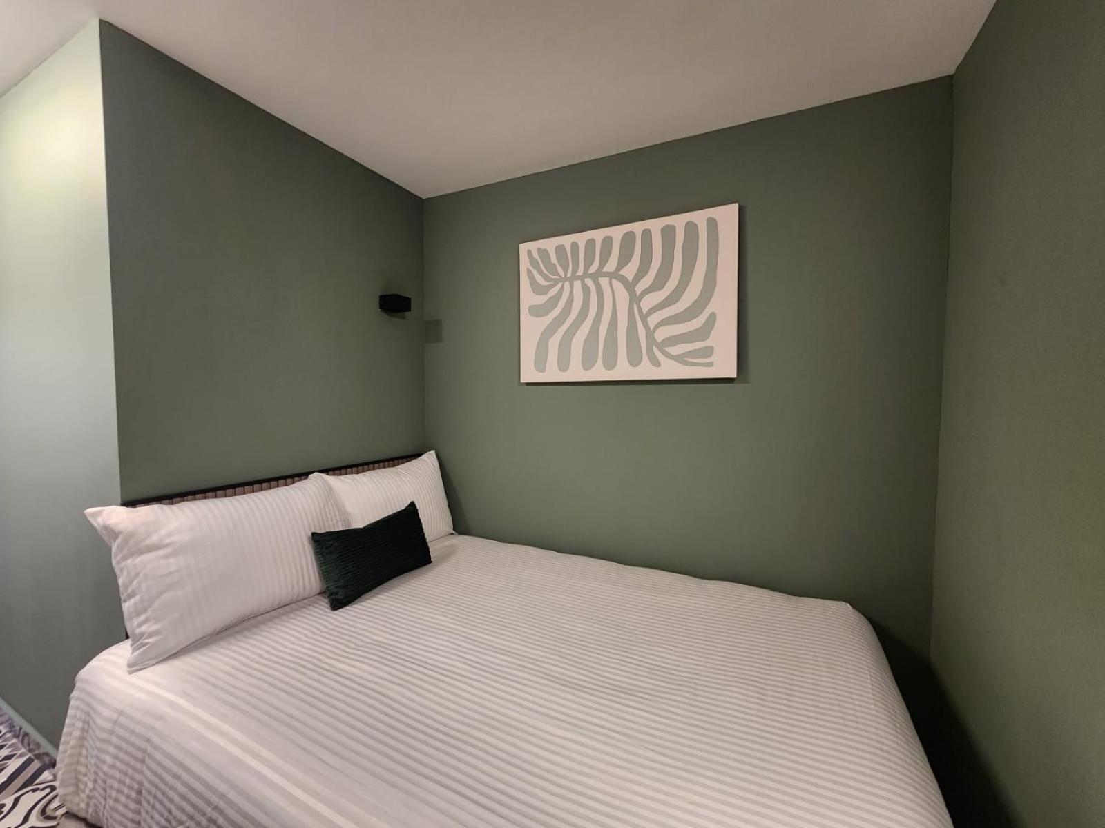 Standard Double Room - Photo 3