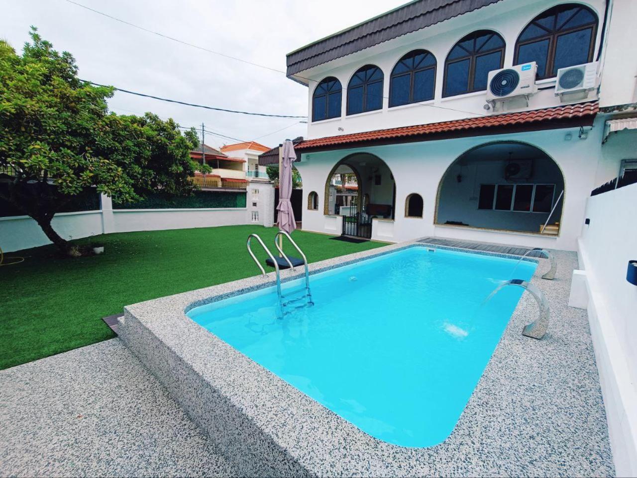Villa photo 1