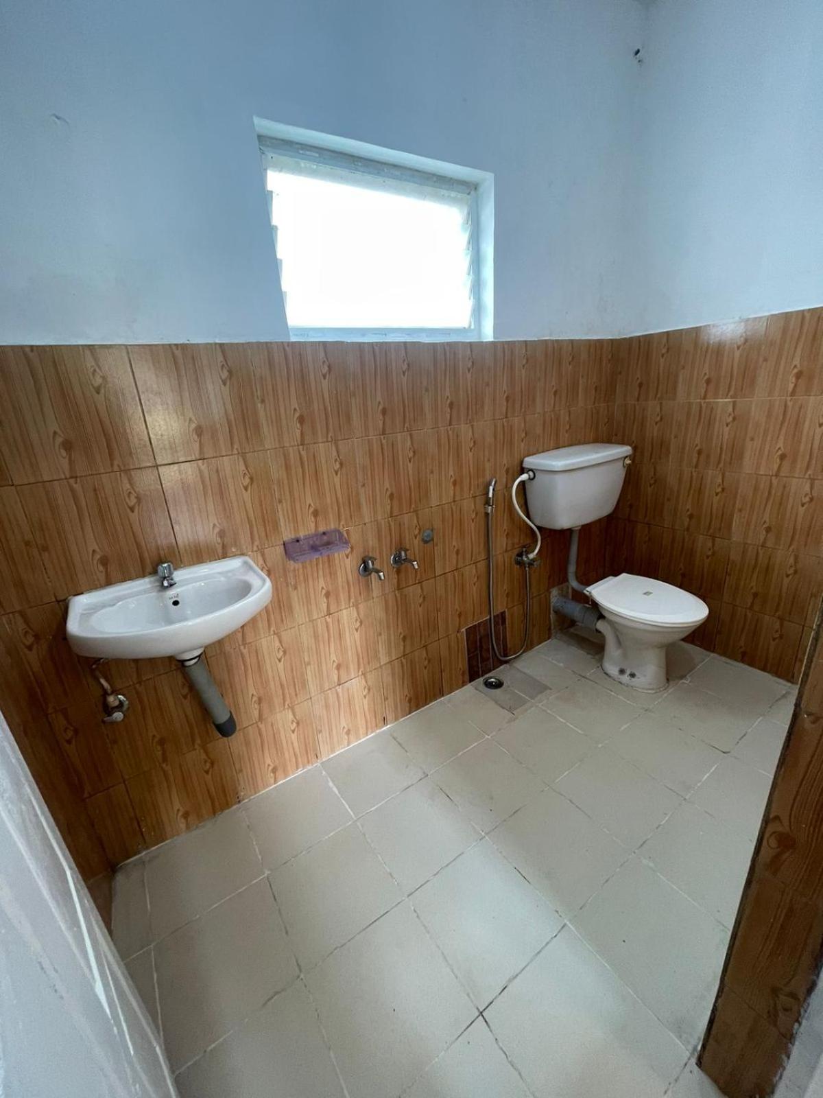 Budget Double Room photo 2