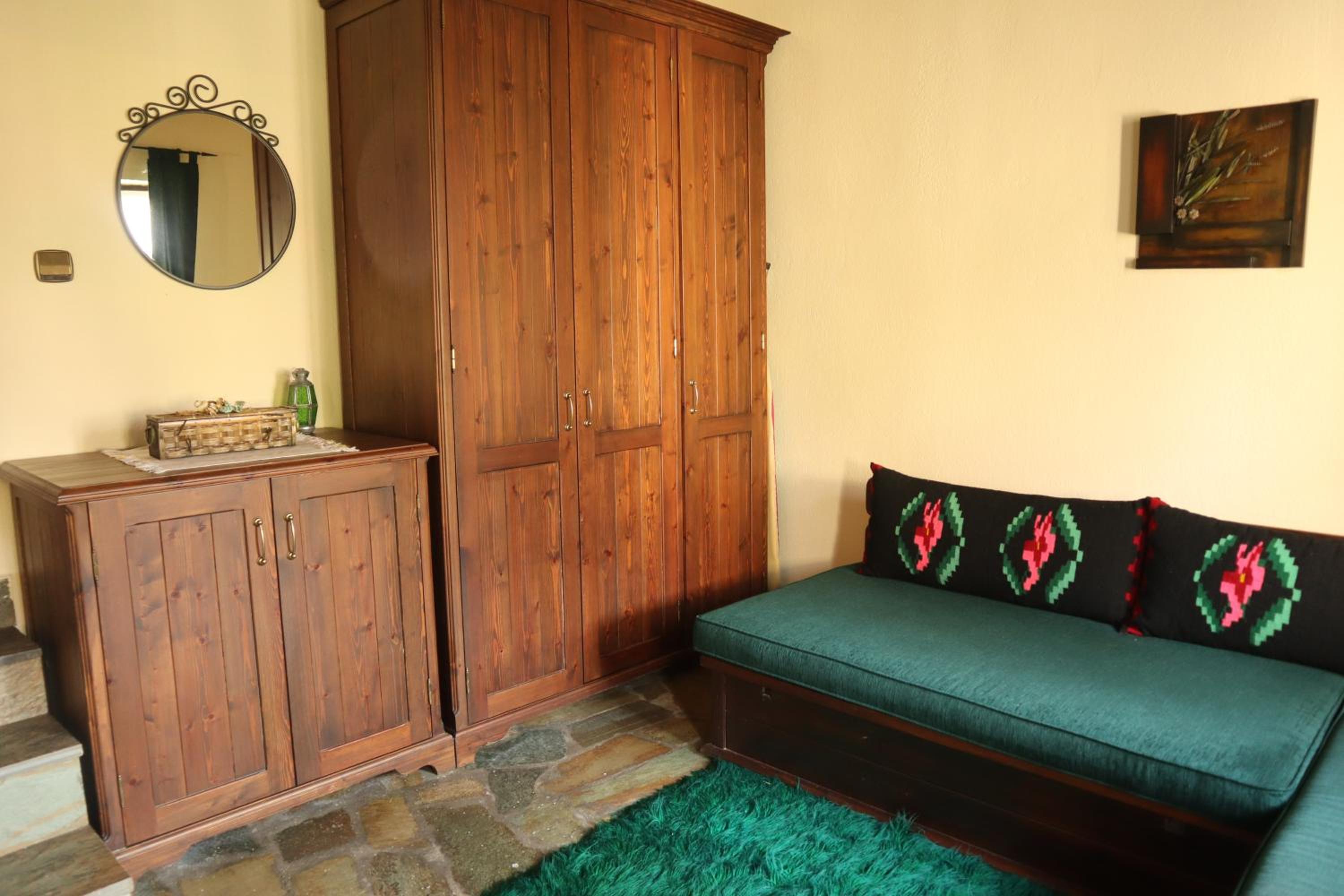 Three-Bedroom House photo 3