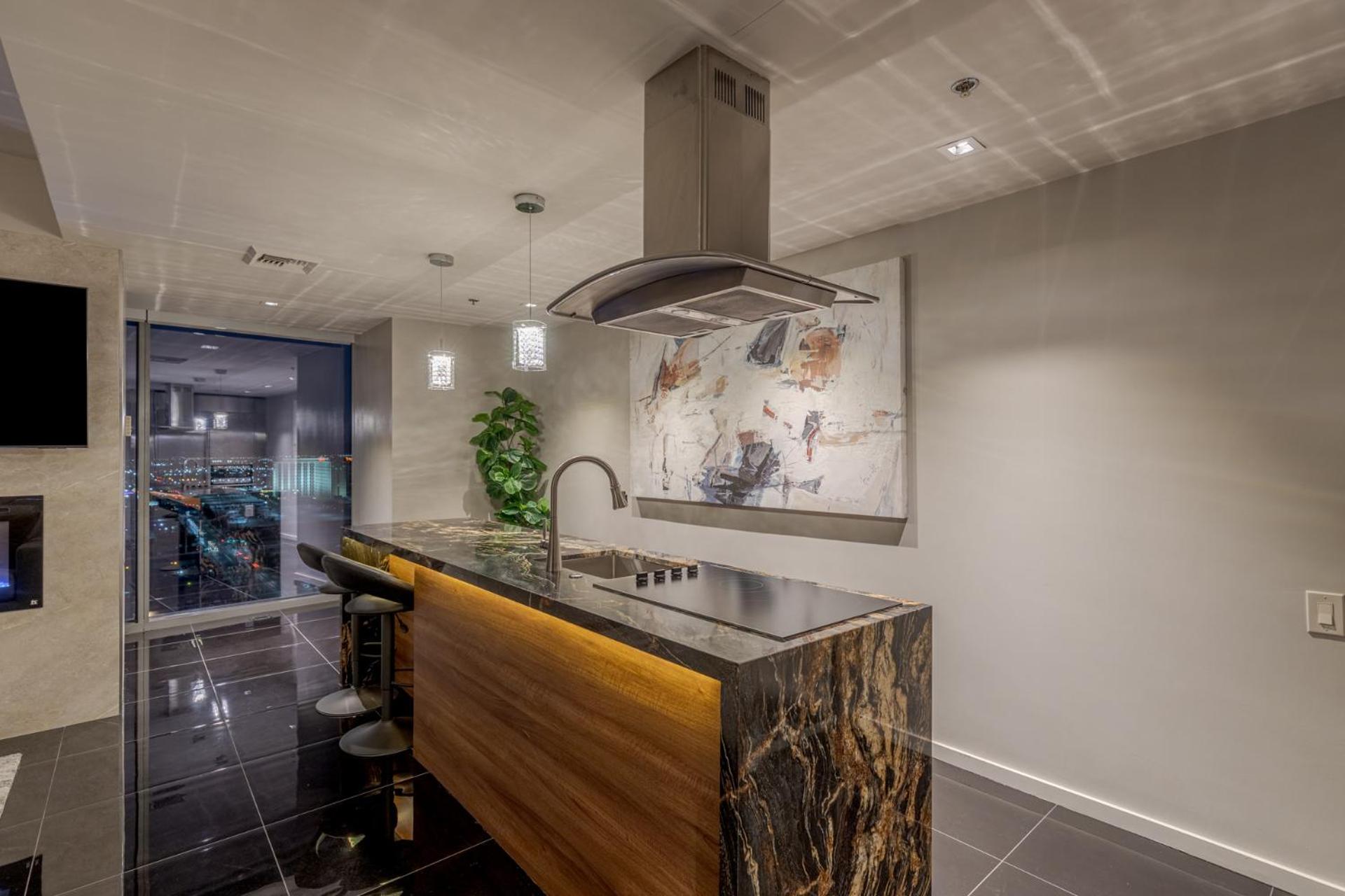One-Bedroom Apartment With Balcony And City View