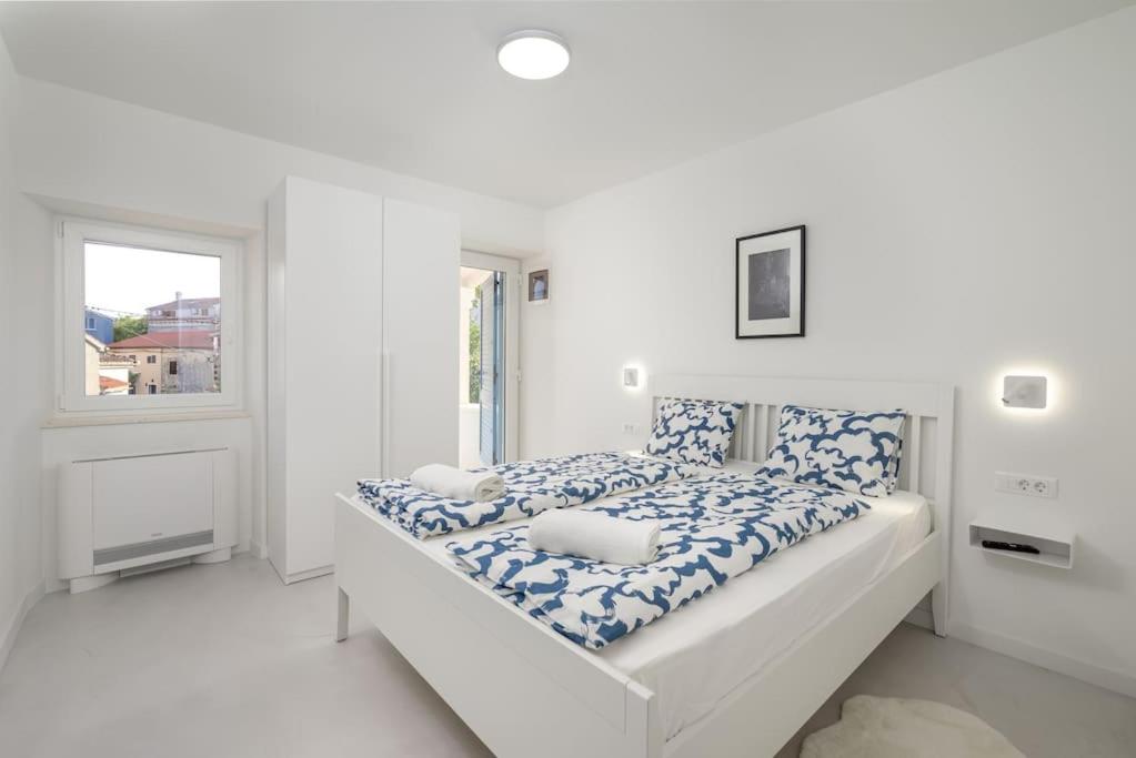 Villa photo 1