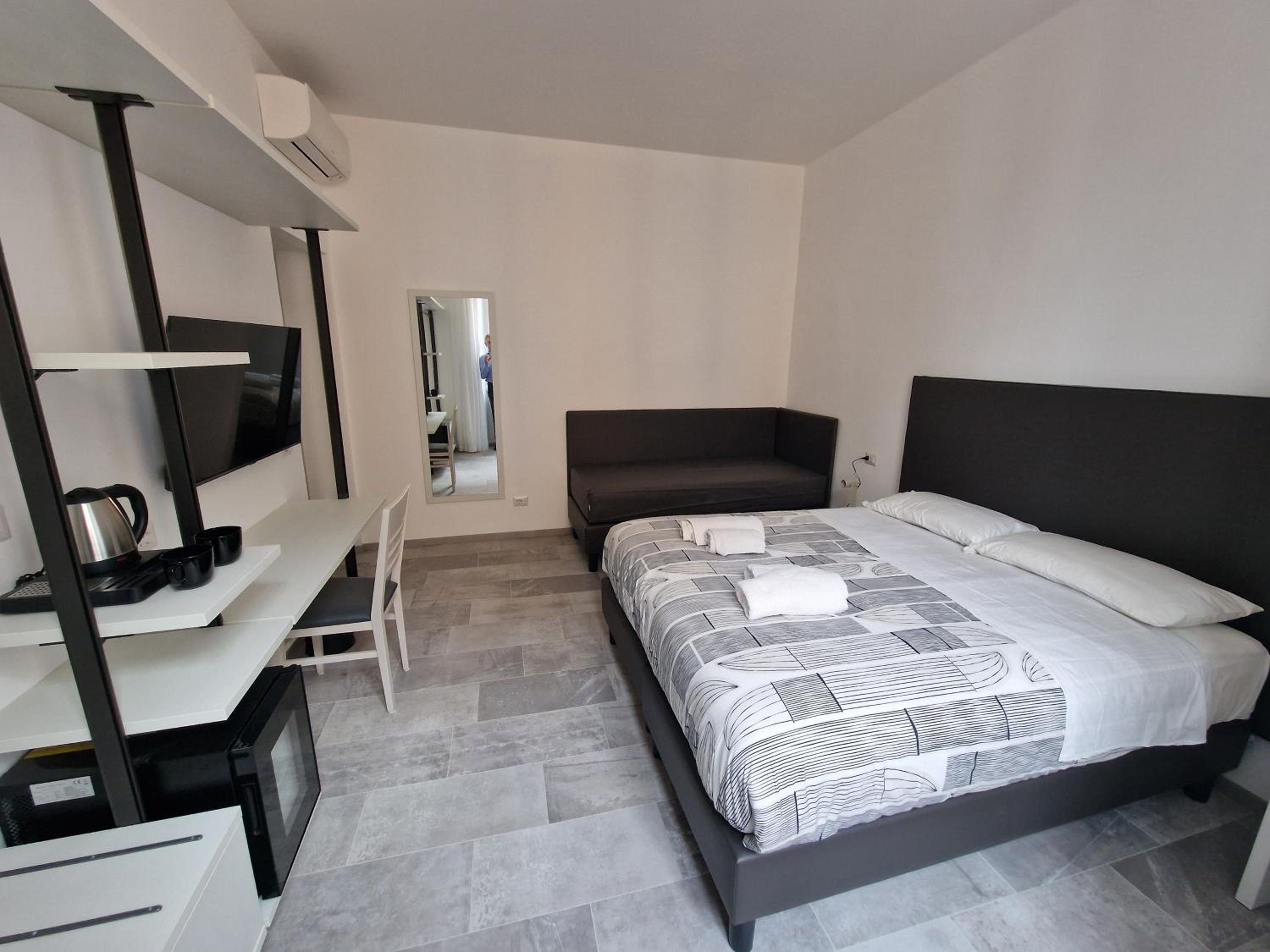 Deluxe Double or Twin Room