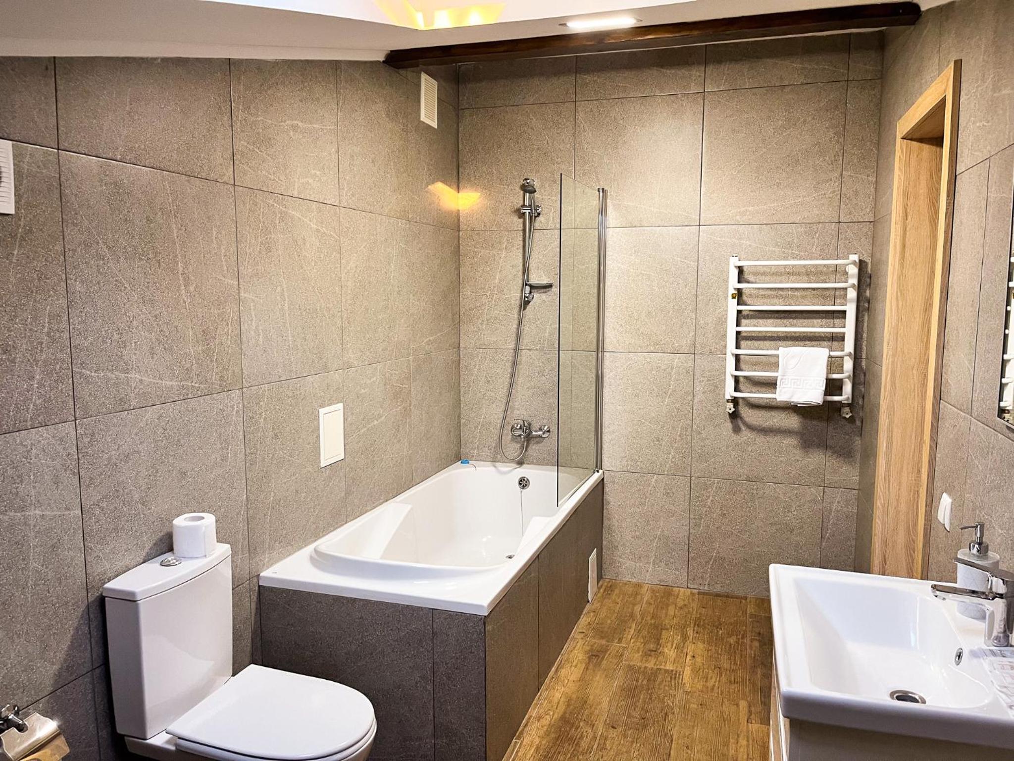 Deluxe Triple Room photo 2