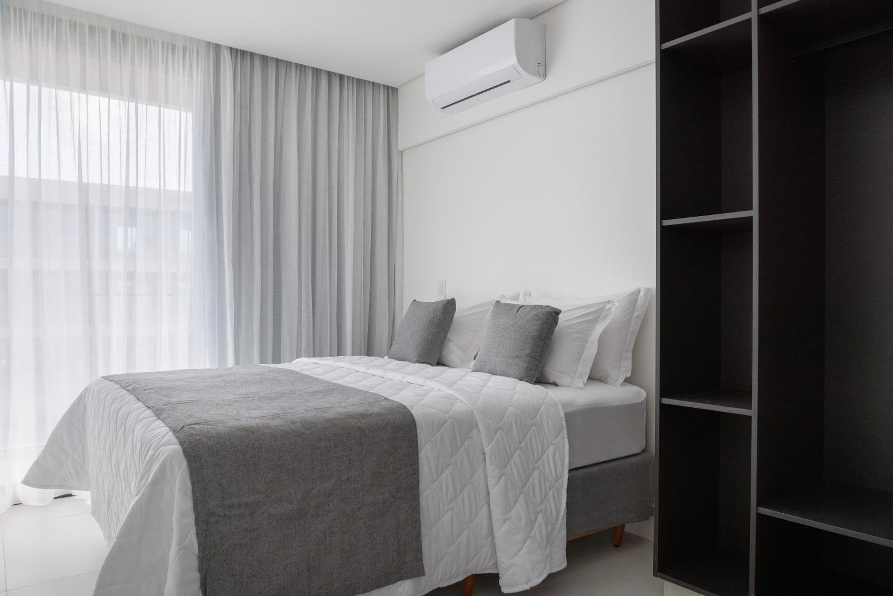 Two-Bedroom Apartment with Balcony and Sea View