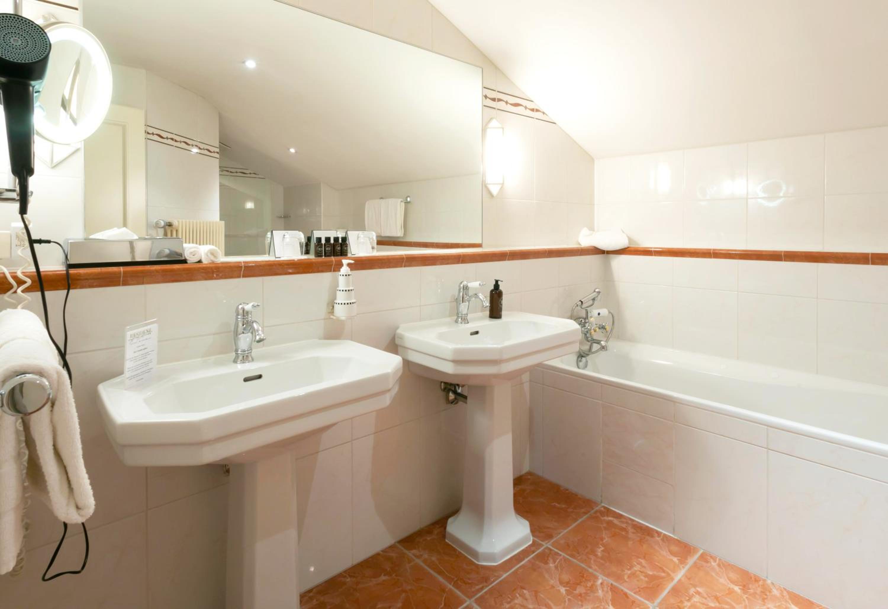 Junior Suite with Terrace - Photo 3