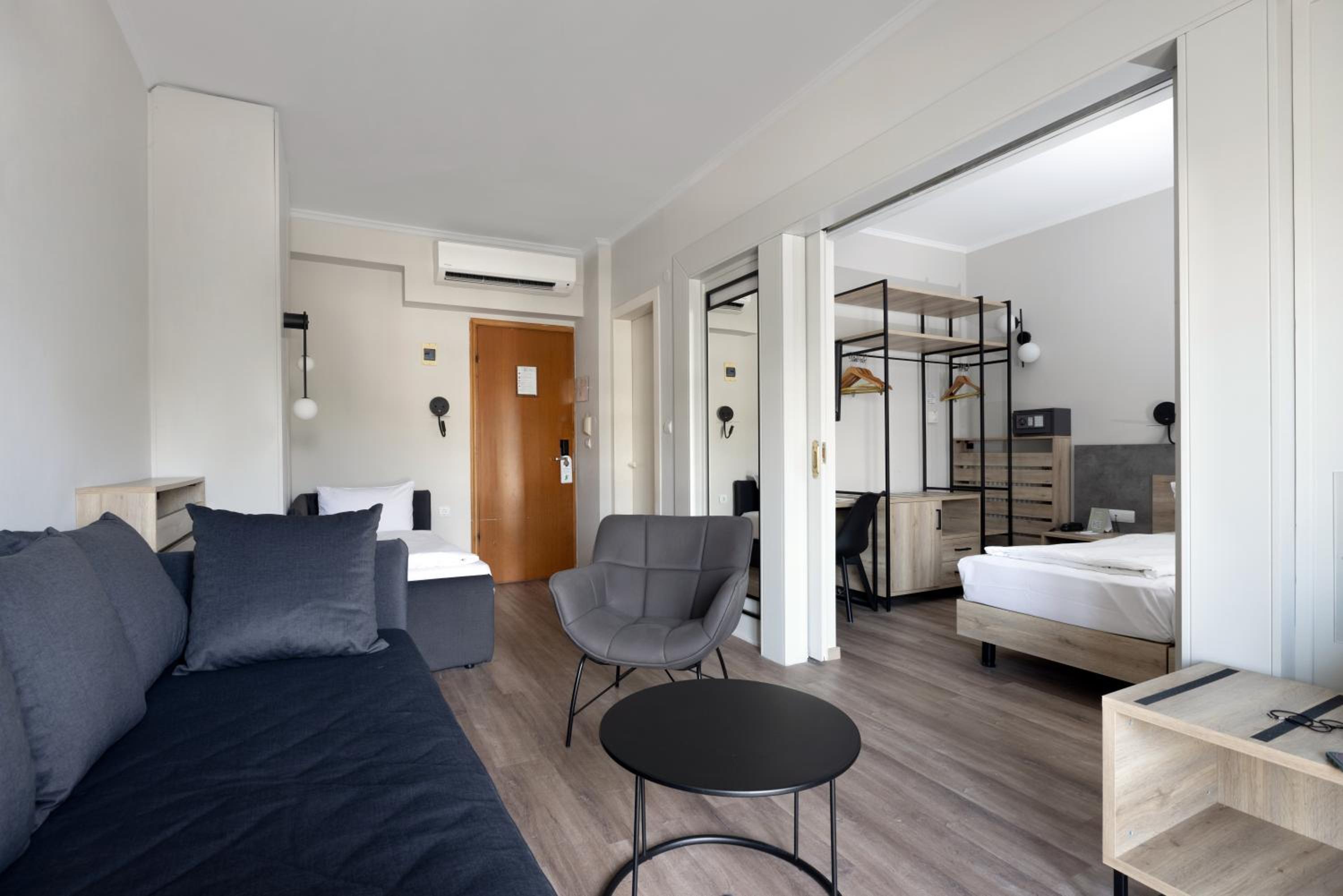Triple Room - Photo 9