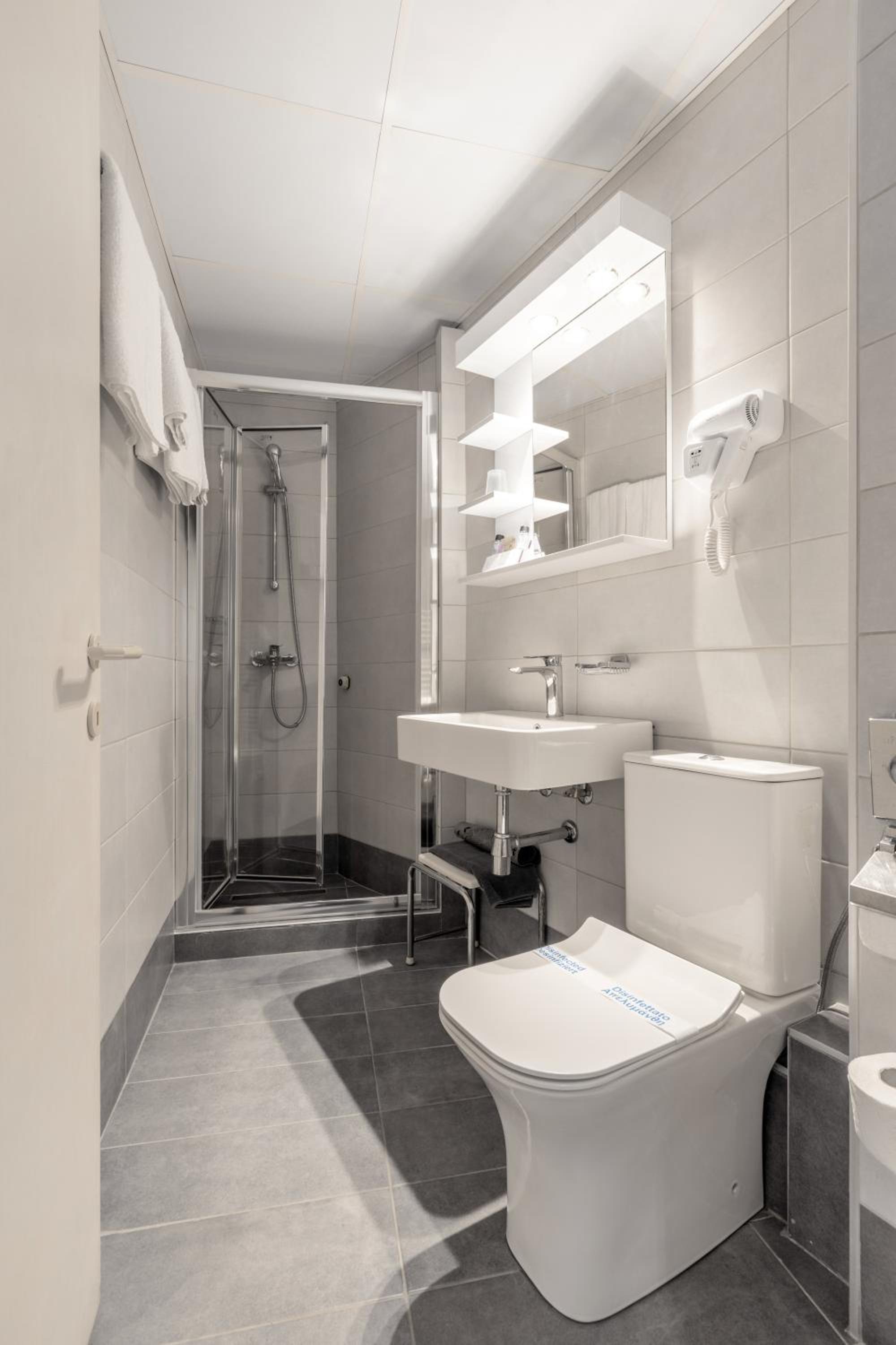 Double Room - Photo 2