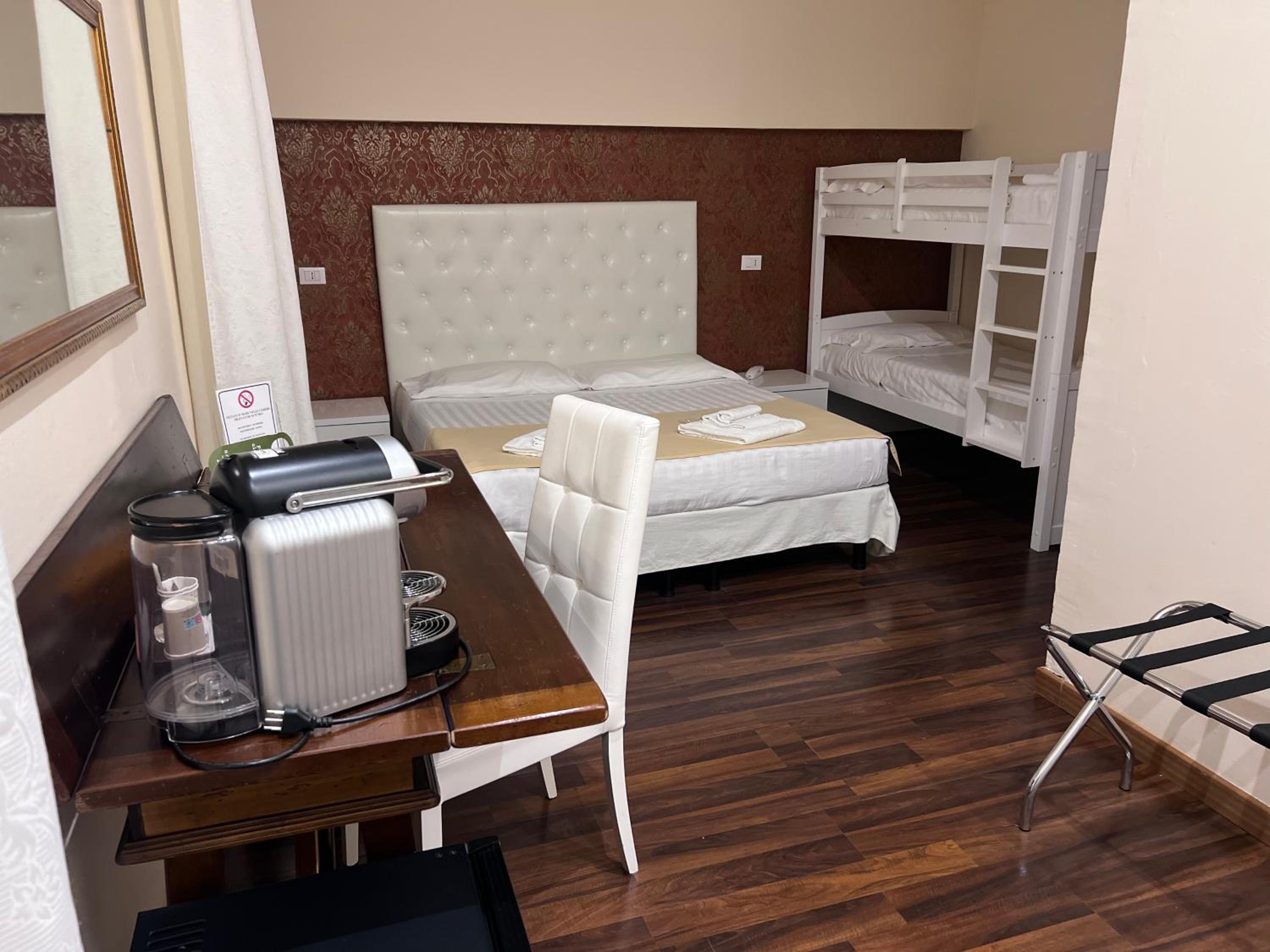 Quadruple Room photo 1