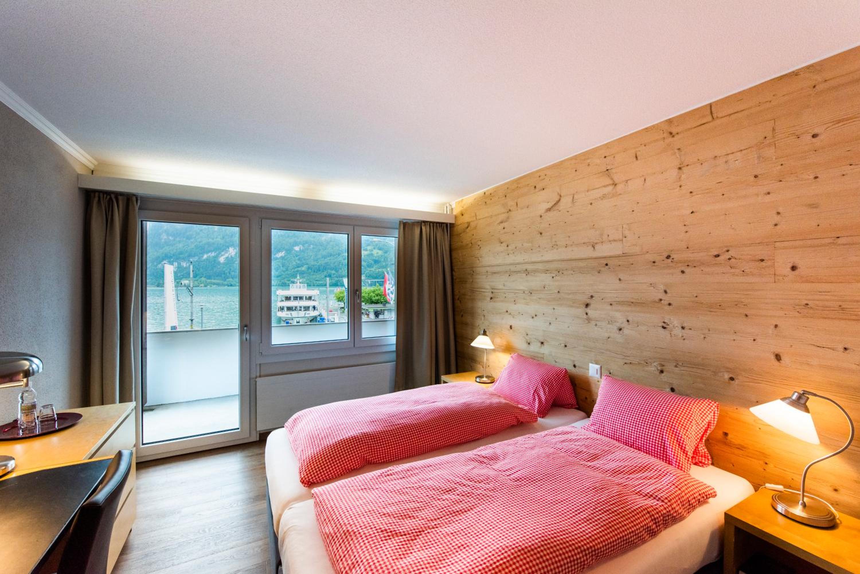 Twin Room with Lake View photo 3