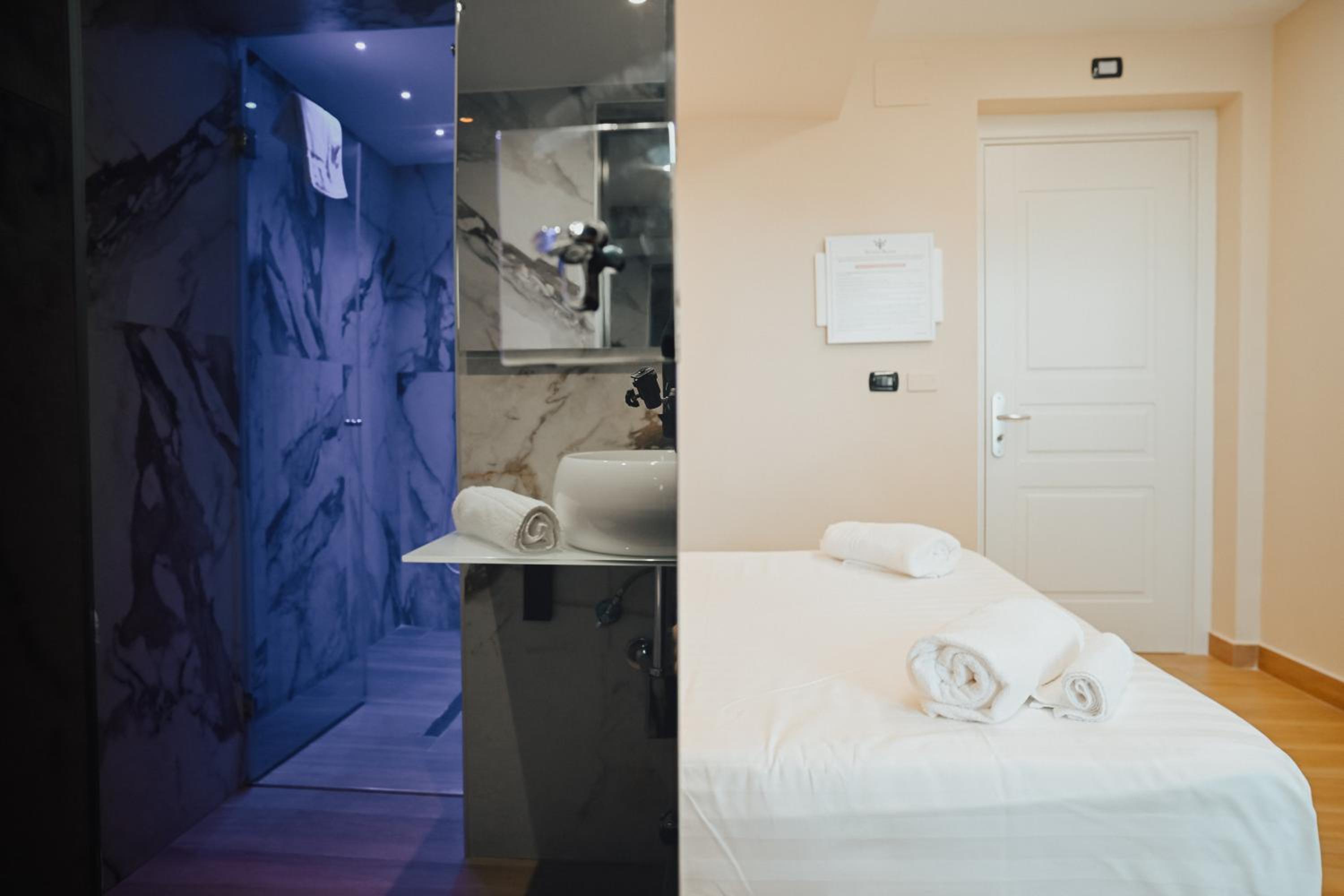 Comfort Double Room - Photo 9