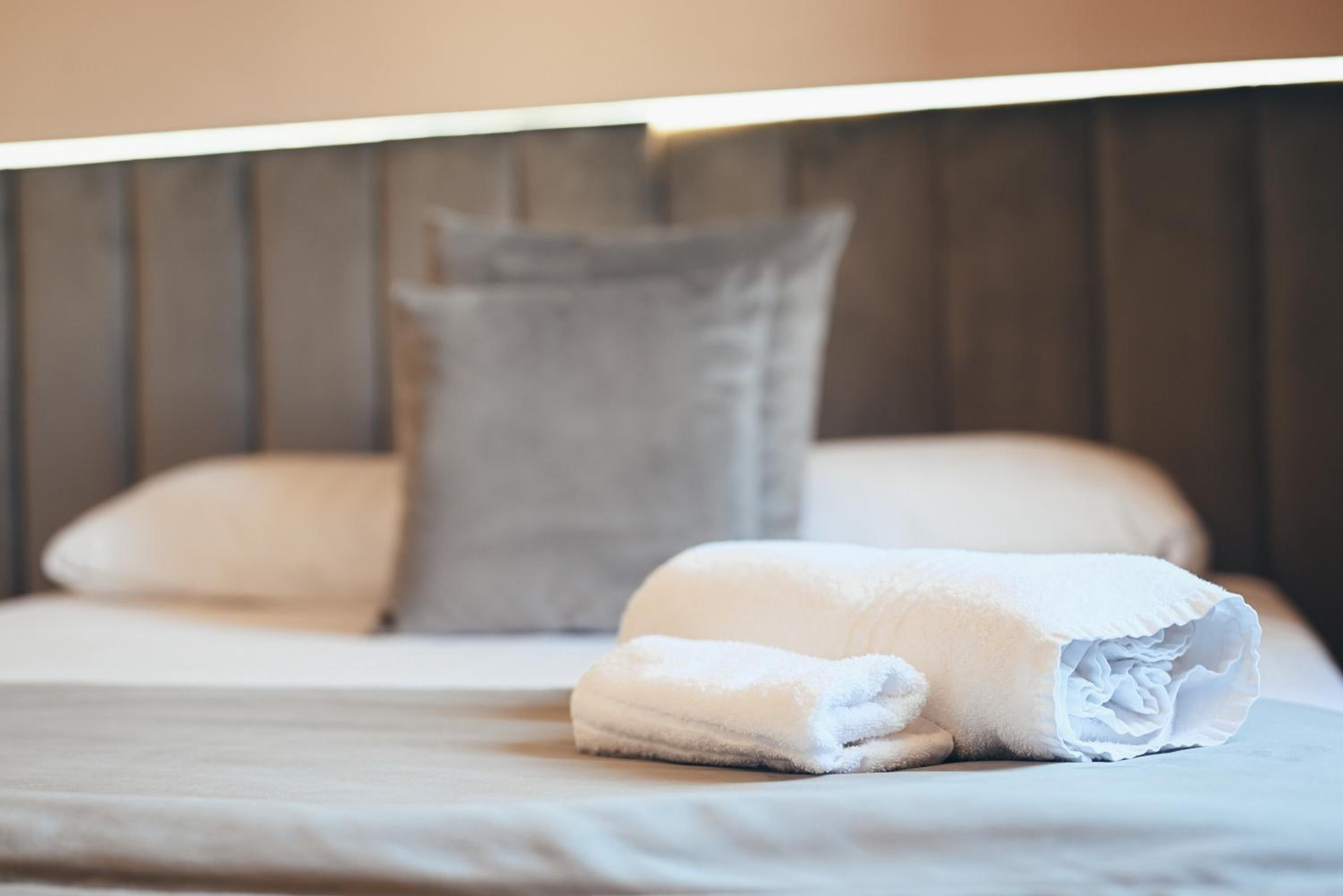 Standard Double or Twin Room - Photo 5