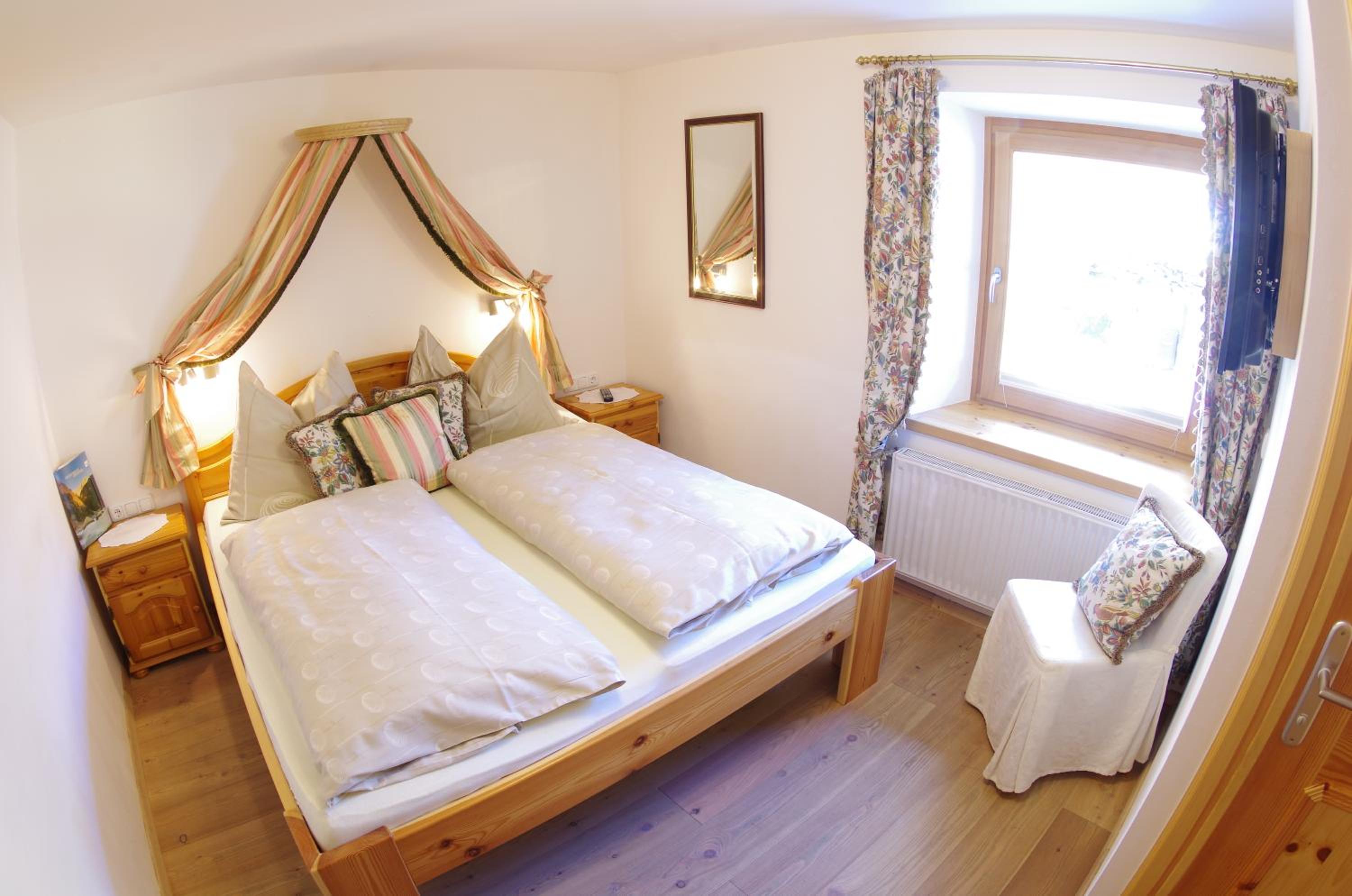 Small Double Room photo 3