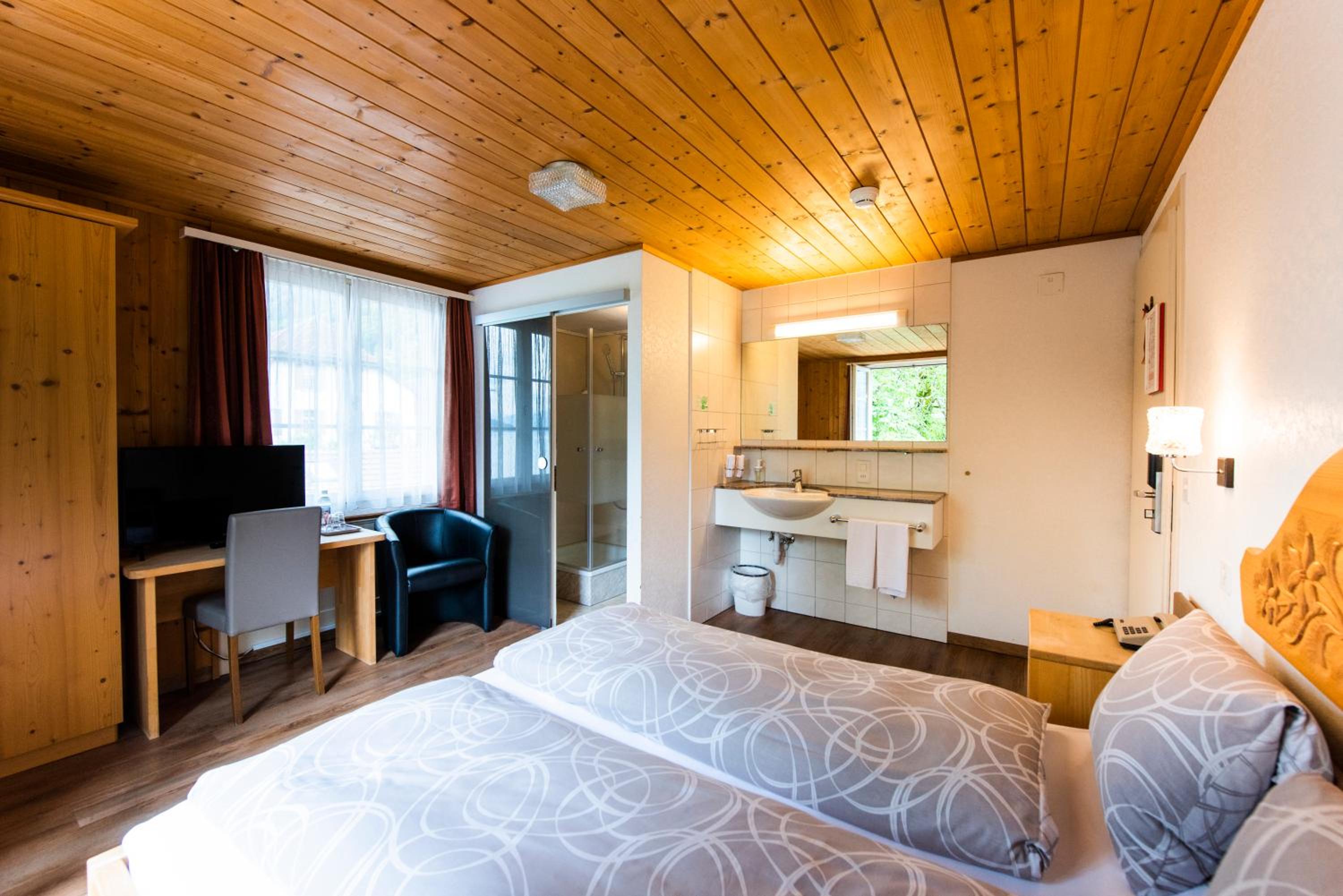 Standard Double Room photo 2