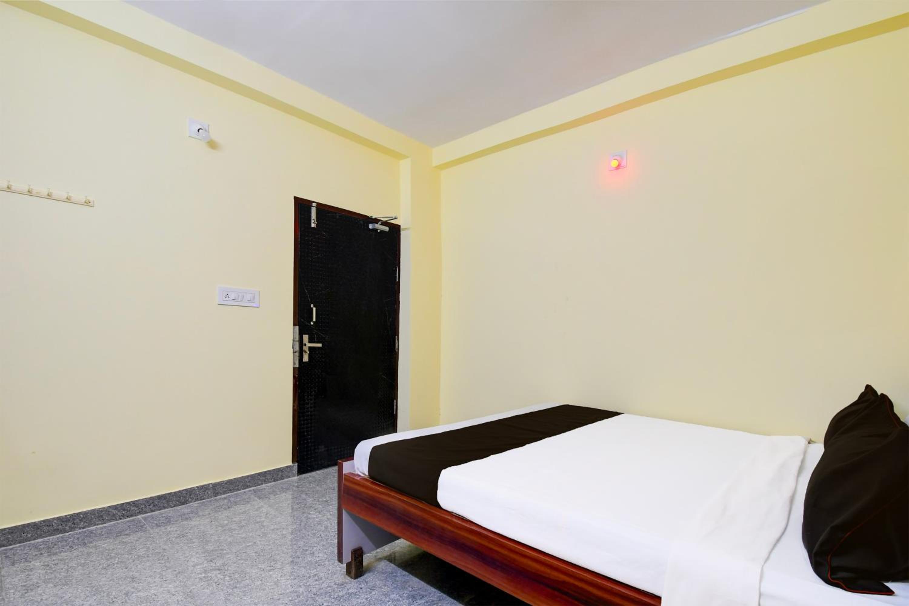 Classic Triple Room photo 2
