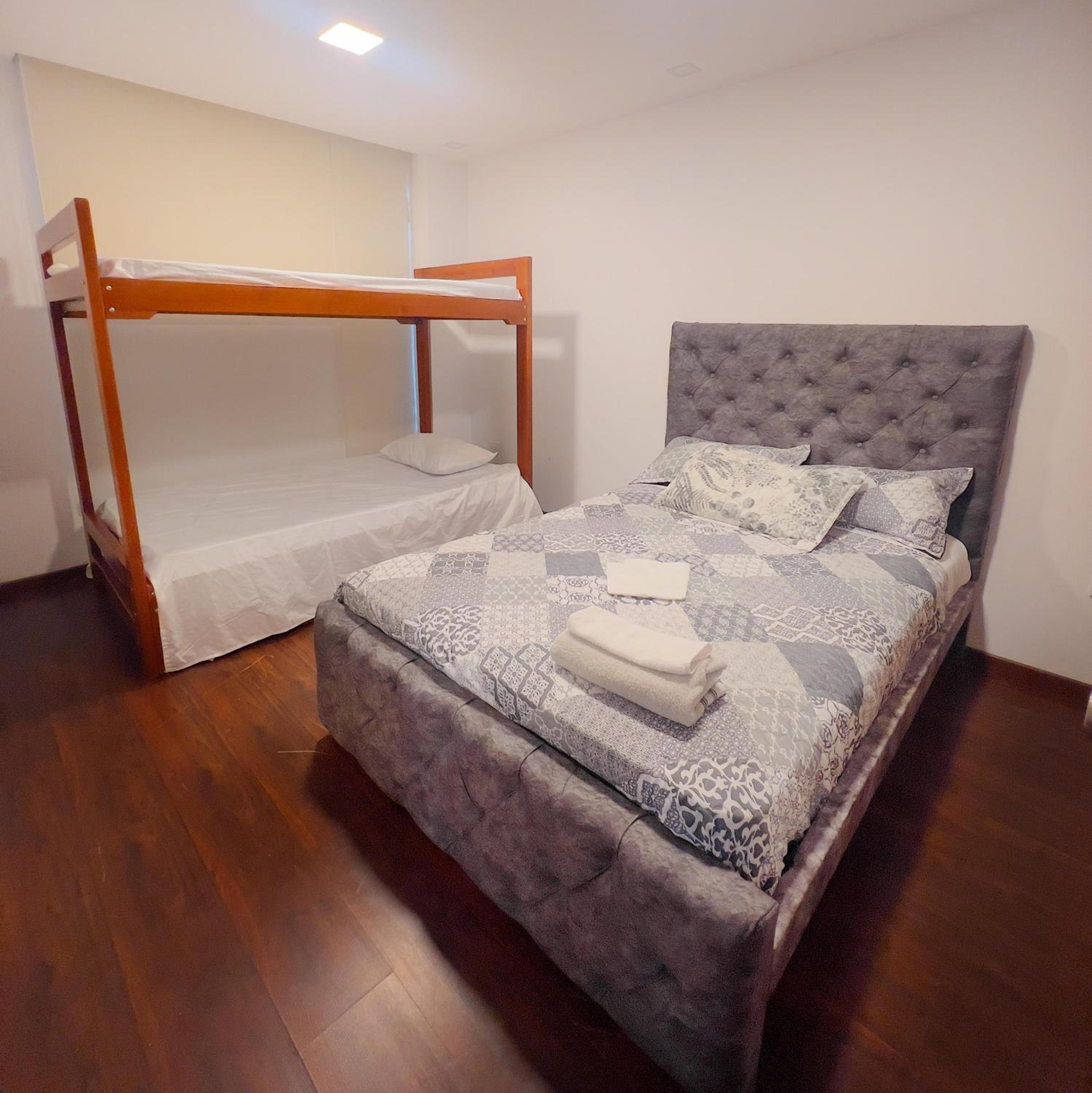 Three-Bedroom Apartment with View photo 3