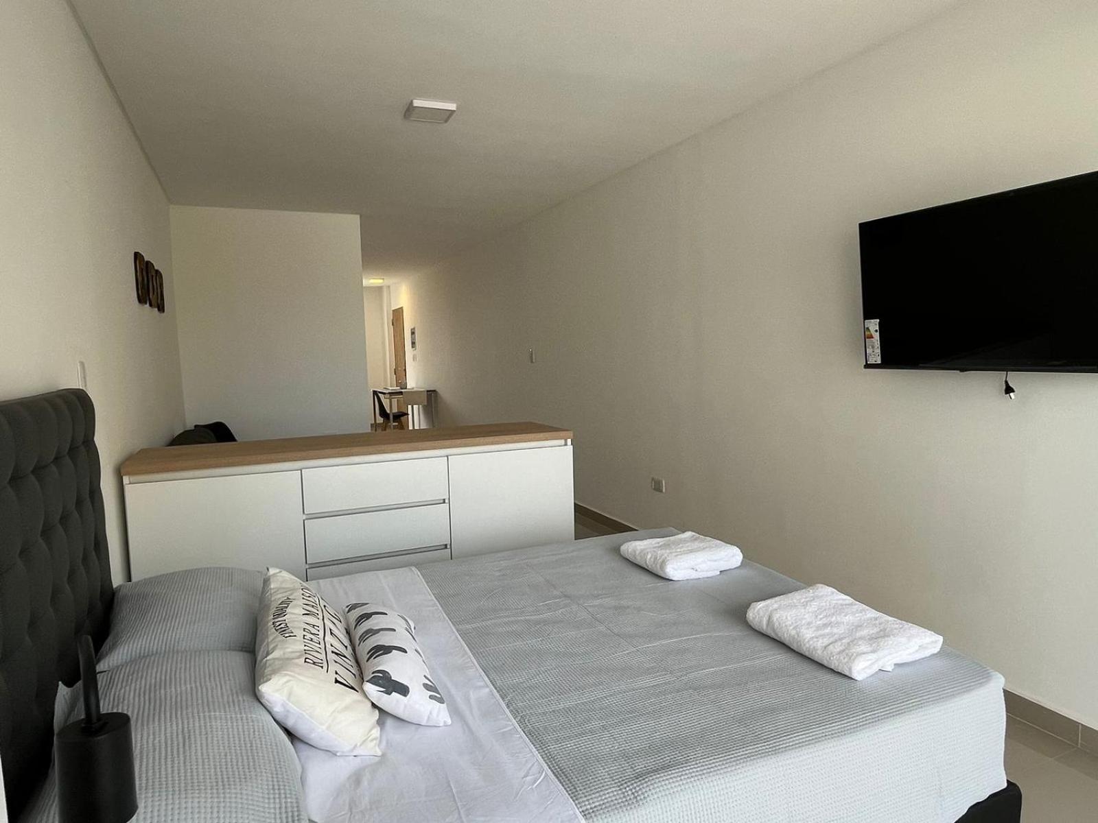 One-Bedroom Apartment photo 2