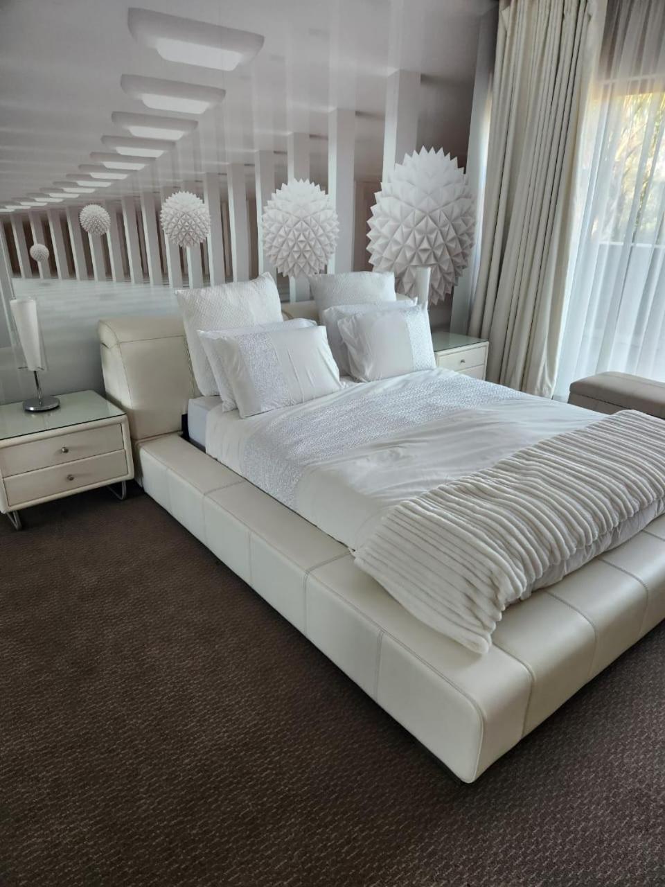 Three-Bedroom Villa photo 1